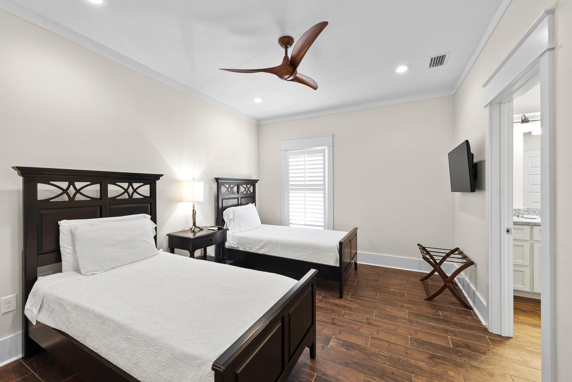SOUTH SHORES - Residential