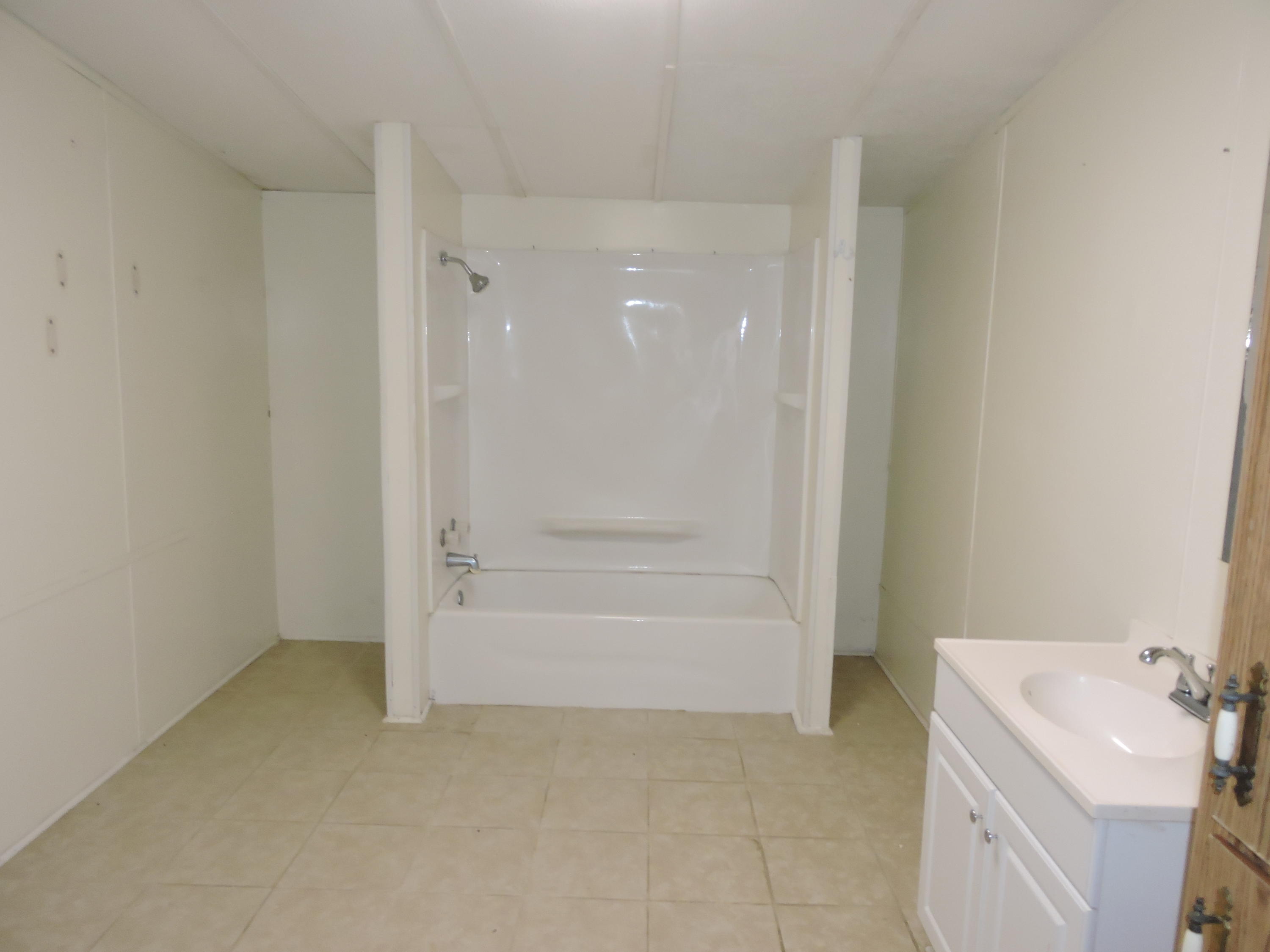 METES & BOUNDS - Residential Lease