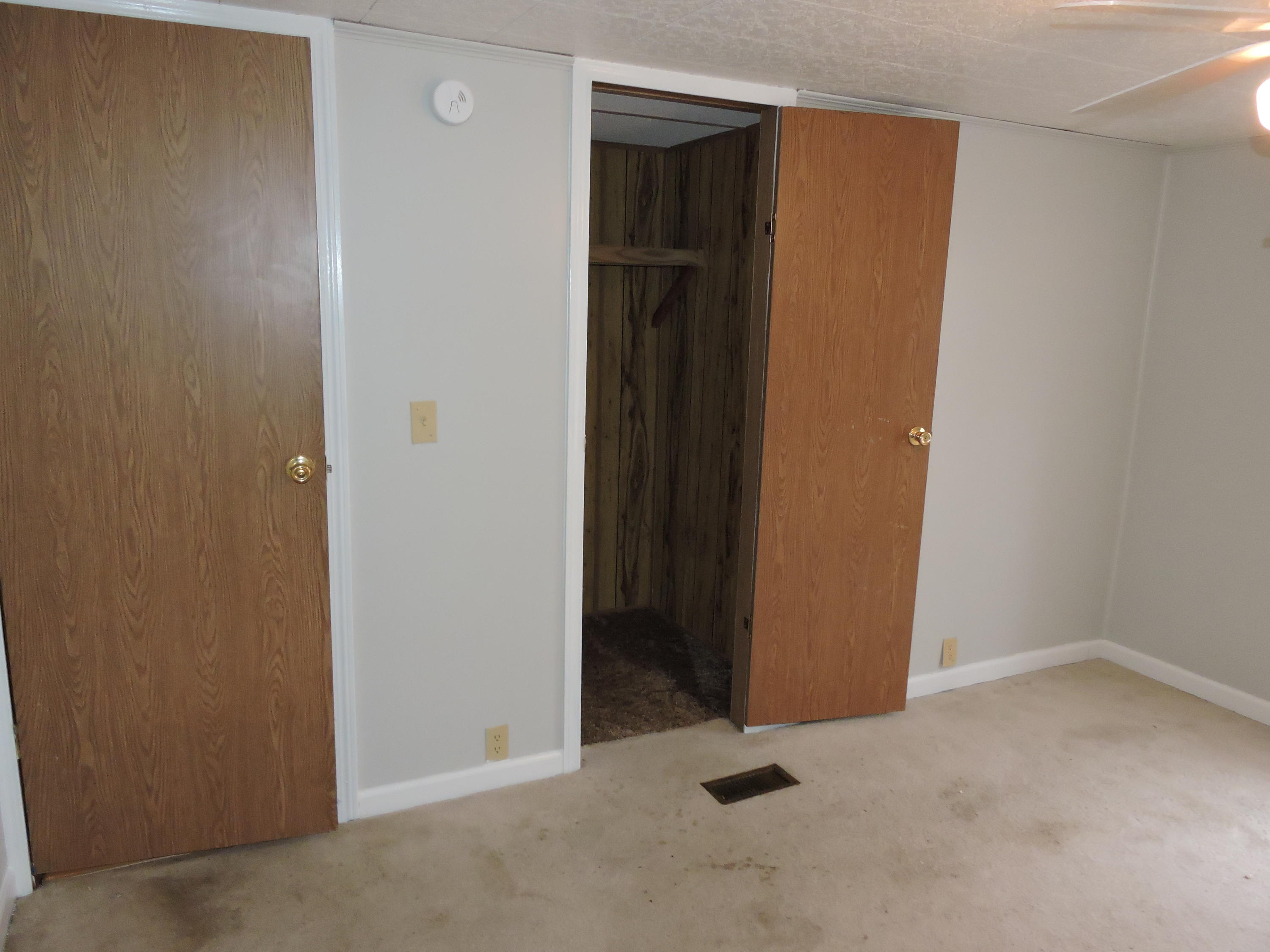 METES & BOUNDS - Residential Lease