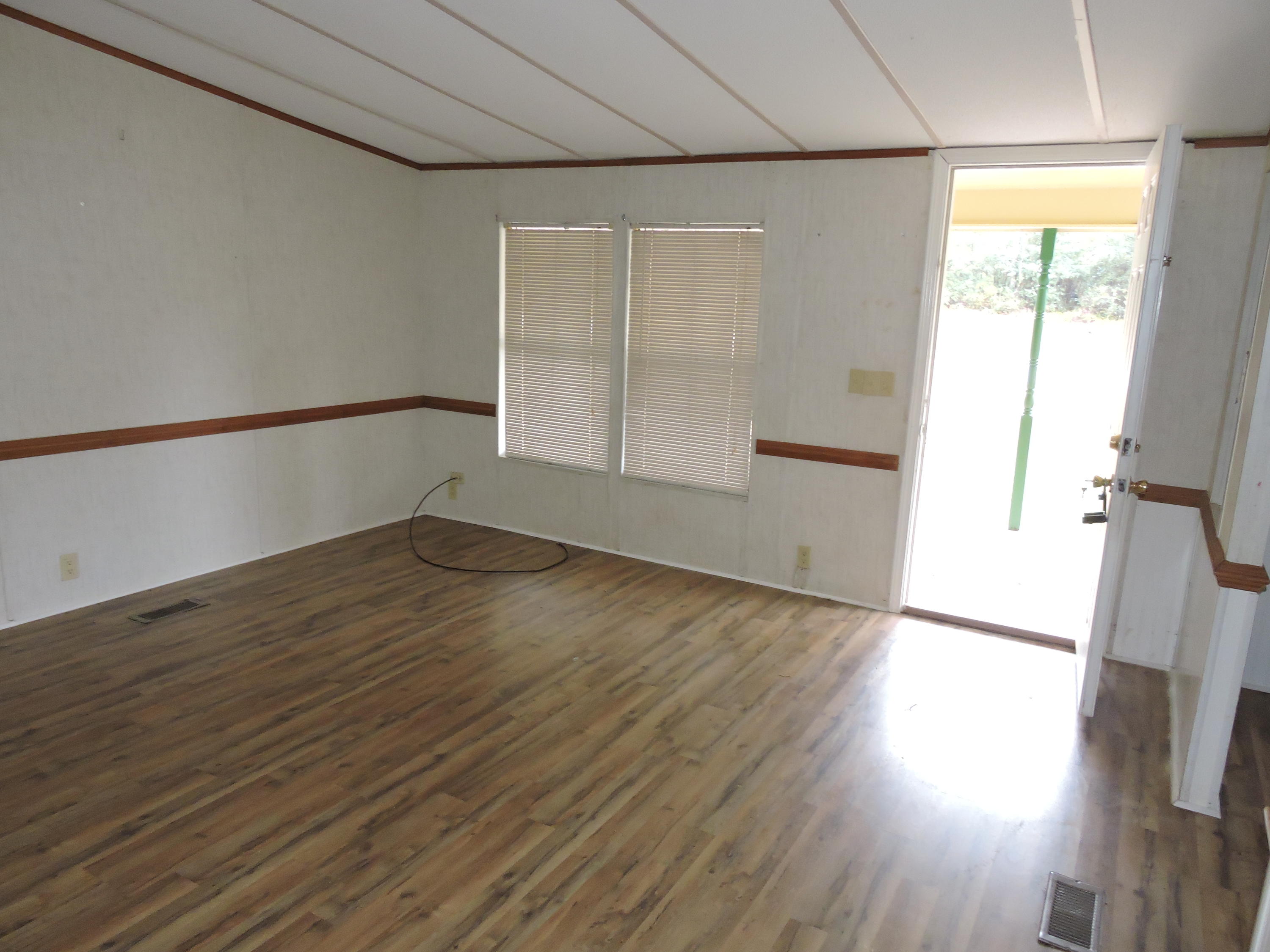 METES & BOUNDS - Residential Lease