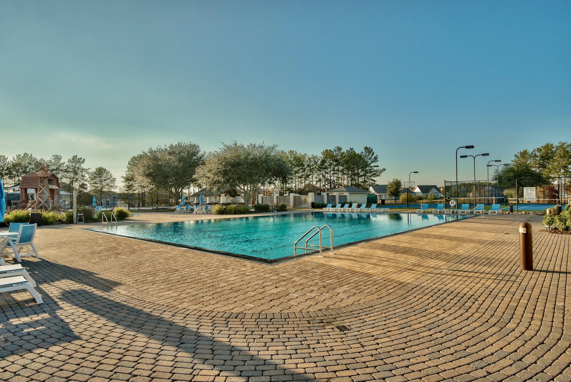 HAMMOCK BAY - Land
