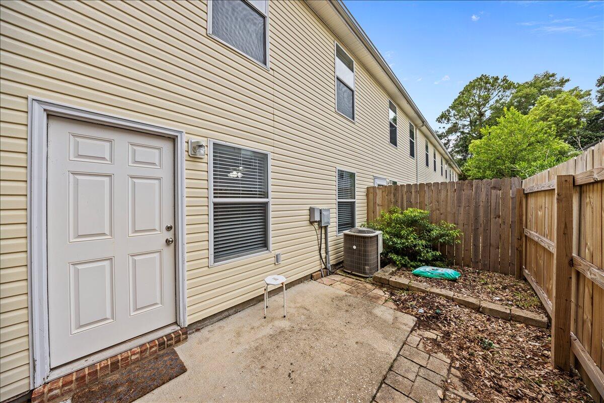SHELL PARK CONDO - Residential Lease