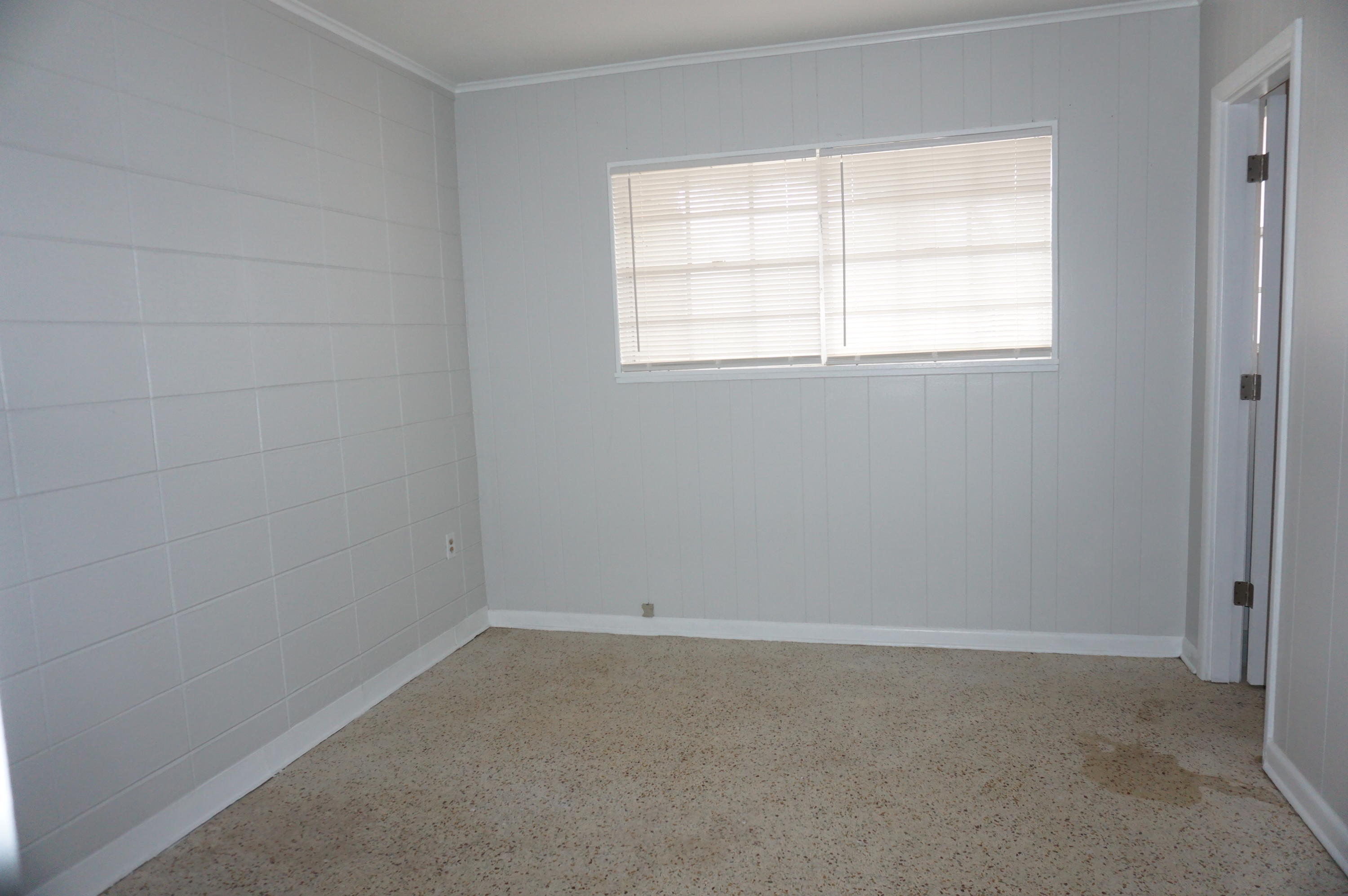 PORT DIXIE - Residential Lease