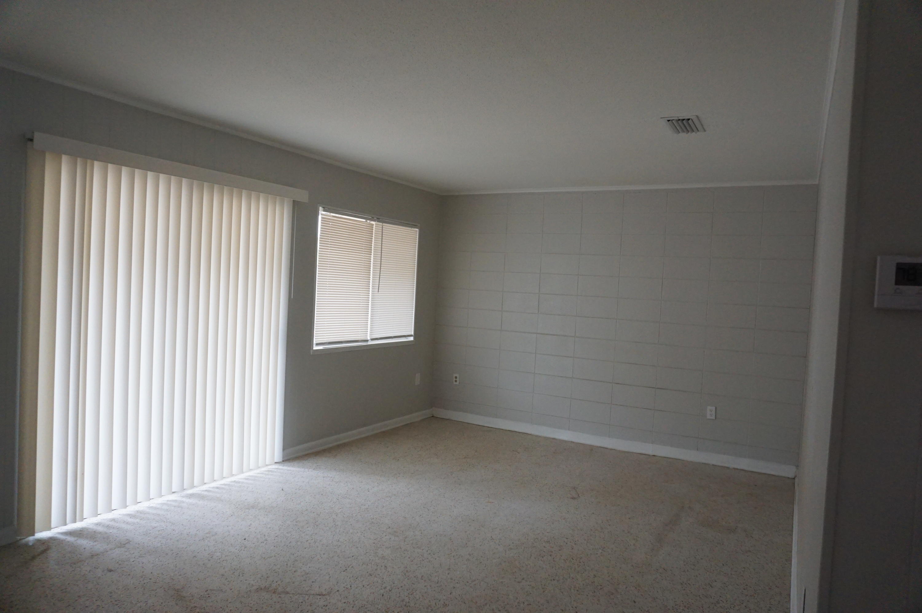 PORT DIXIE - Residential Lease