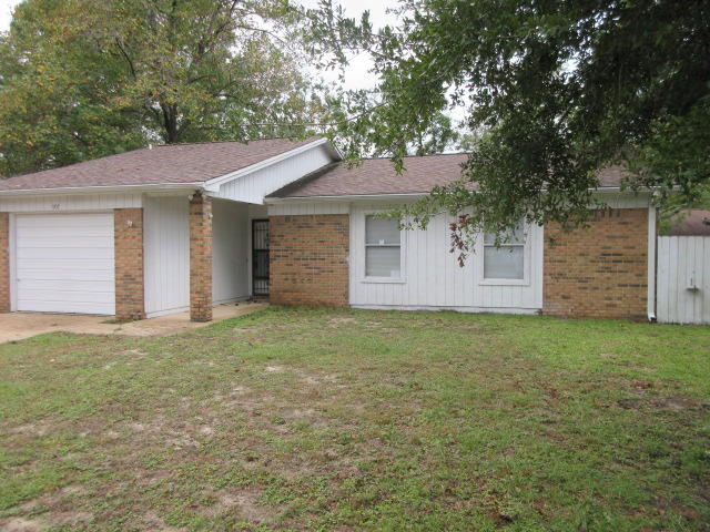 With a little love this 3 bedroom, 2 bath REO home in the heart of Niceville would be a fantastic year round residence or rental investment. The home features an attached 1 car garage, breakfast bar, an covered patio, open deck and is centrally located. The location is super close to shopping, schools, restaurants and employment opportunities.