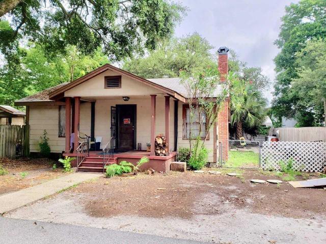 INVESTOR SPECIAL!!! Zoned Mixed Use (MX-1), Table of Permissible Uses attached. 2 homes located on 1 lot. First one is 2 bedrooms, 1 bath with 858 square feet. Second home is 1 bath, 1 bedroom with 400 square feet. There are also several large sheds on the property. Property is Vacant and owners are working on cleaning up the property. Do not go on the property without an appointment or permission.
Adjacent Lot (107 Bass Ave, Lot 9, Sassers Plumbing, Parcel ID: 13-2S-24-1050-000D-0090) is also listed and can be bought together.