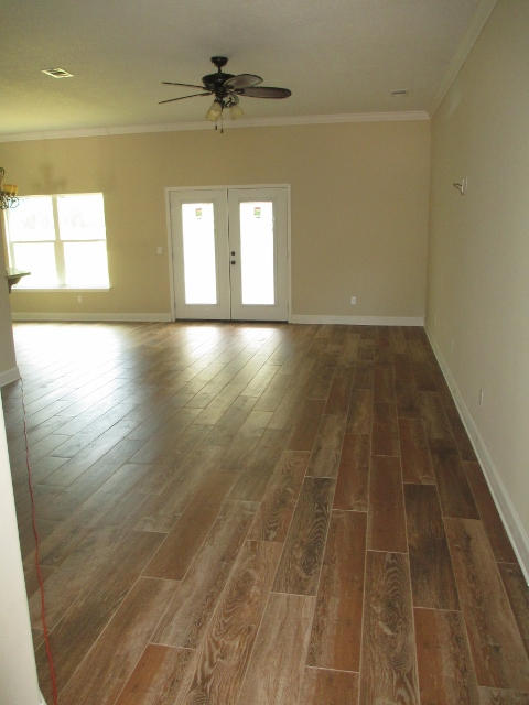 CRESENT SHORES - Residential Lease