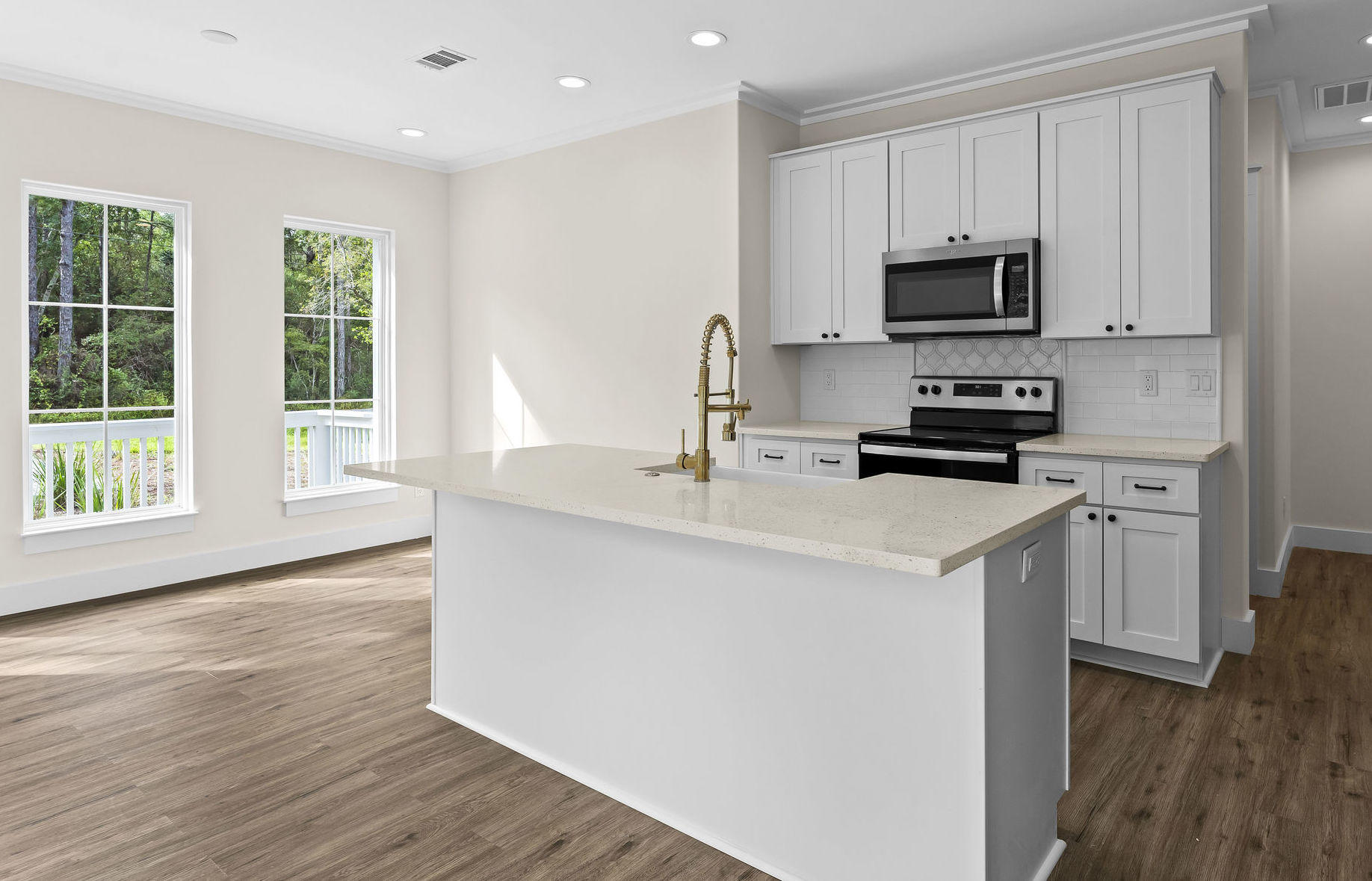 MAGNOLIA BEACH - Residential