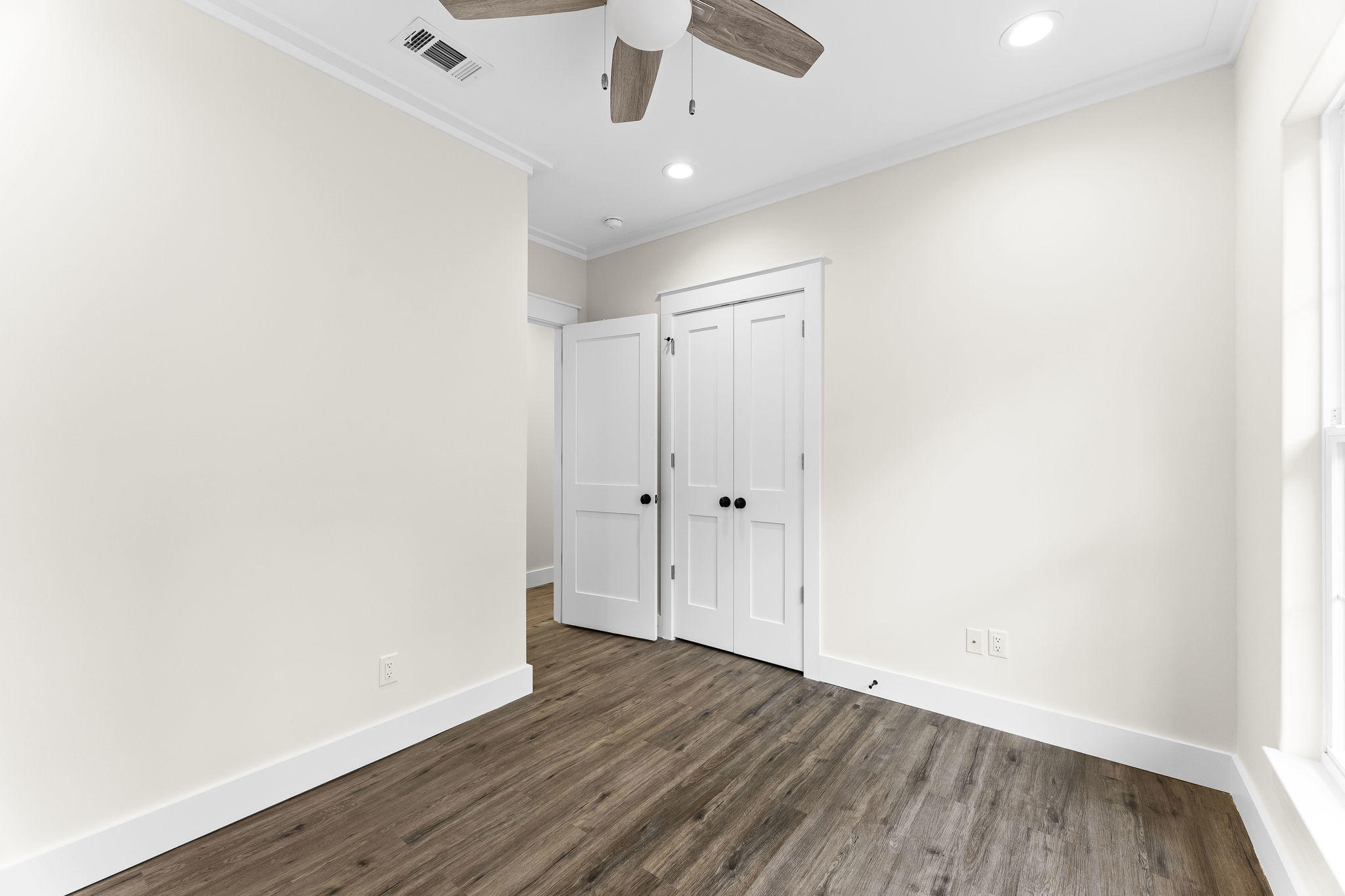 MAGNOLIA BEACH - Residential