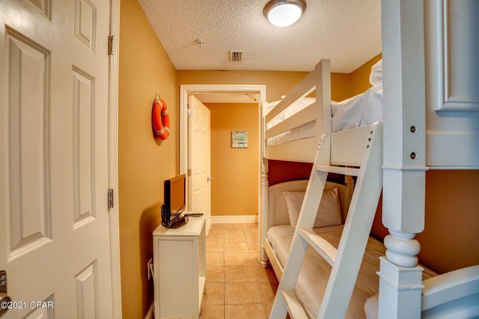 MAJESTIC BEACH TOWERS I - Residential