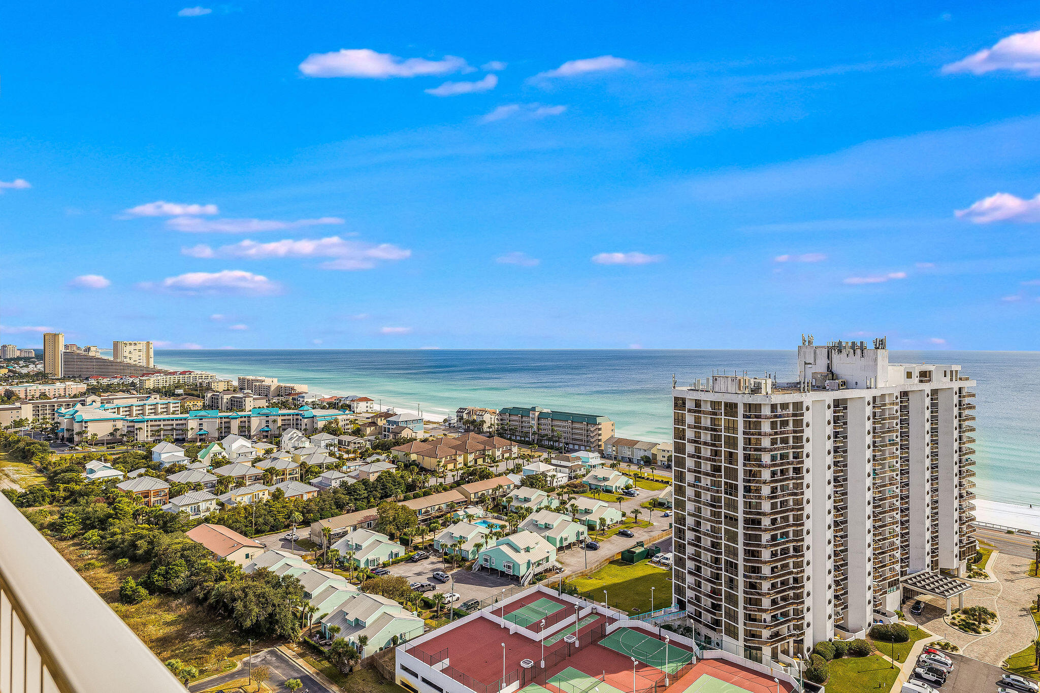 ARIEL DUNES - Residential