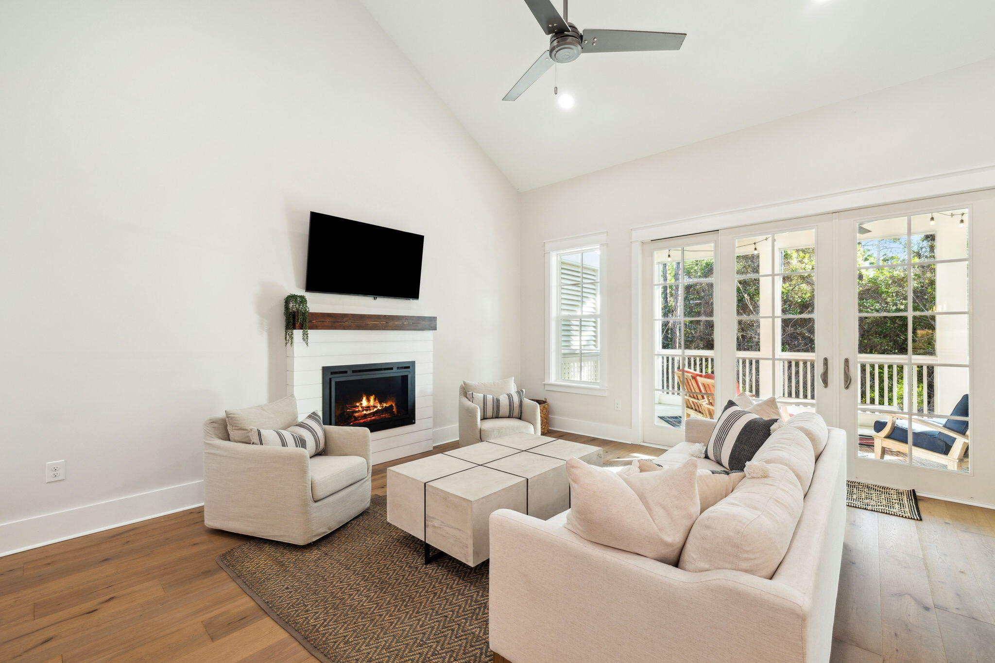 KELLY PLANTATION S/D - Residential Lease