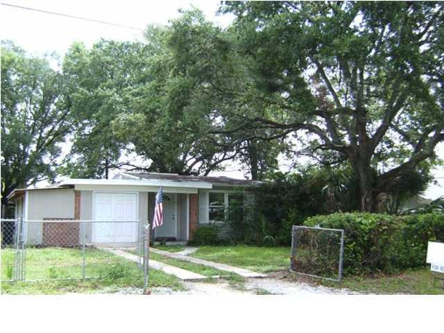 Here's a cute home in the middle of Niceville, walking distance to Niceville library, a community park, and Northwest Florida State College. Home includes: tile/carpet flooring, new paint, wainscoting, & window treatments throughout. Kitchen includes: cooktop, dishwasher, refrigerator w/ice maker, stove/oven (electric), and french doors leading to back yard. Central heat & air., & double paned windows. Owner will consider small pet that is spayed/neutered and fully housebroken, no puppies, with a $255 non refundable pet fee. Reminder** anyone 18 years or older wishing to live in the home must fill out an application. Available April 14th for $750/month. Call today for your showing appointment.