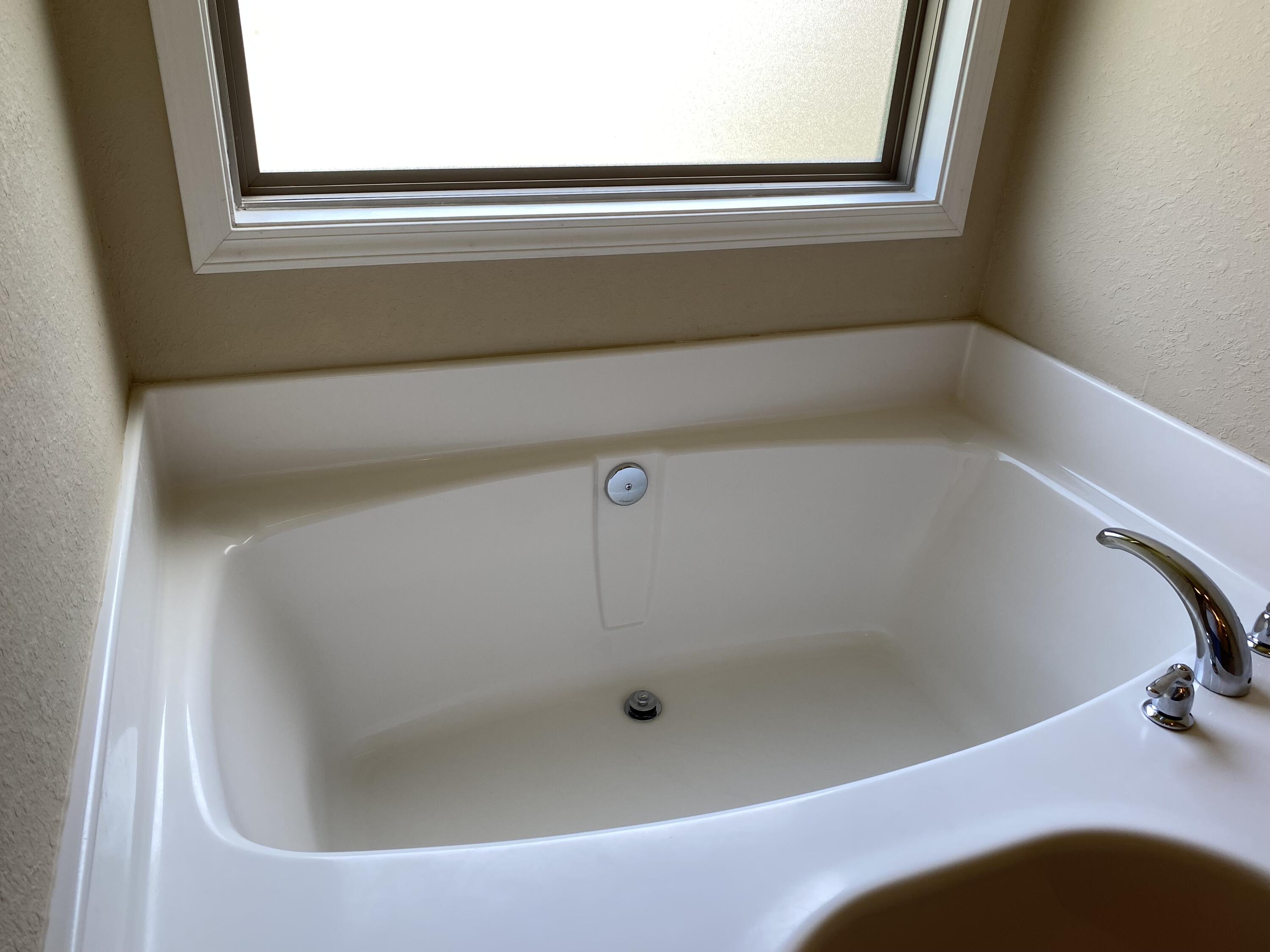 FOX VALLEY - Residential Lease
