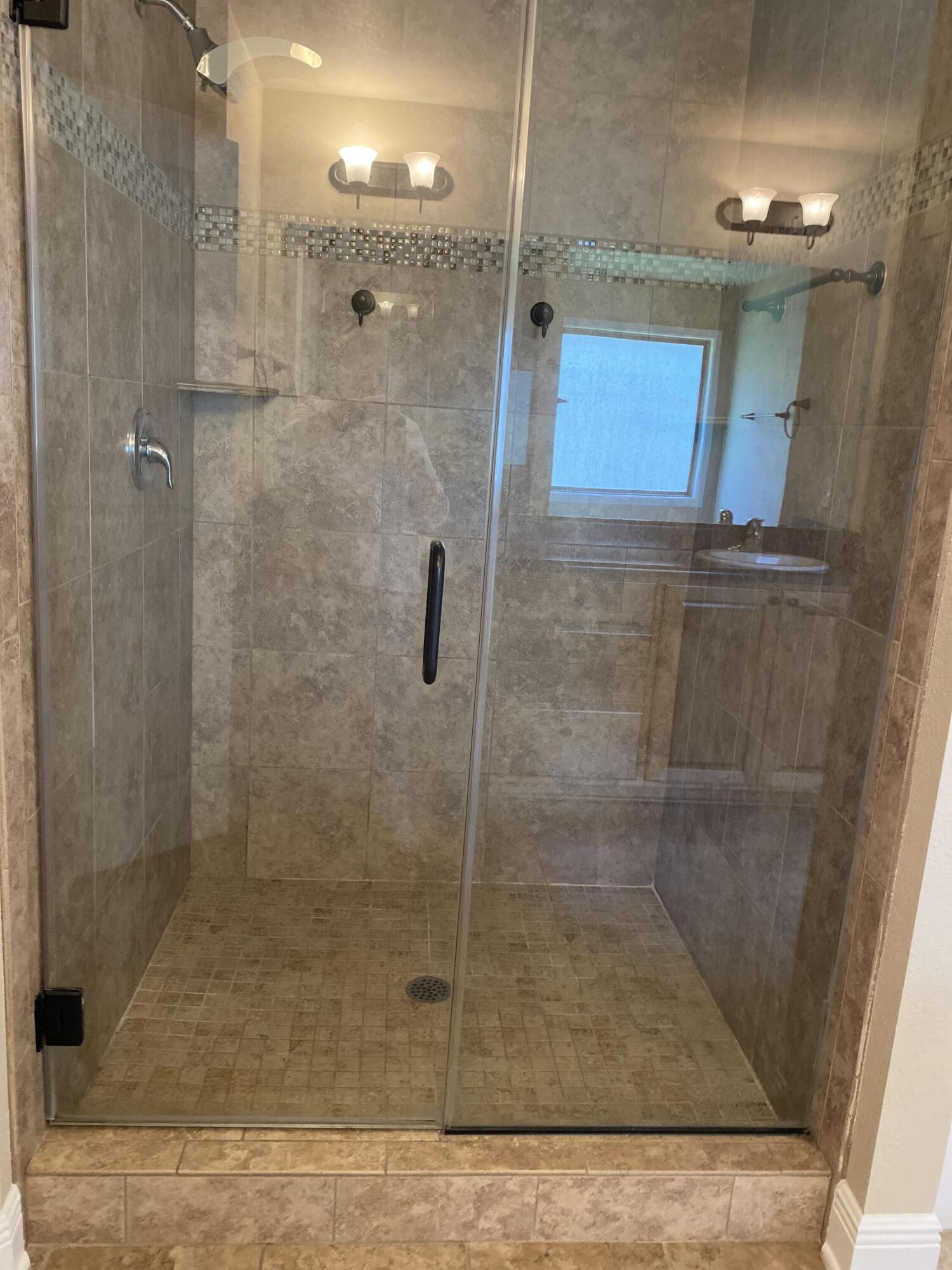 FOX VALLEY - Residential Lease