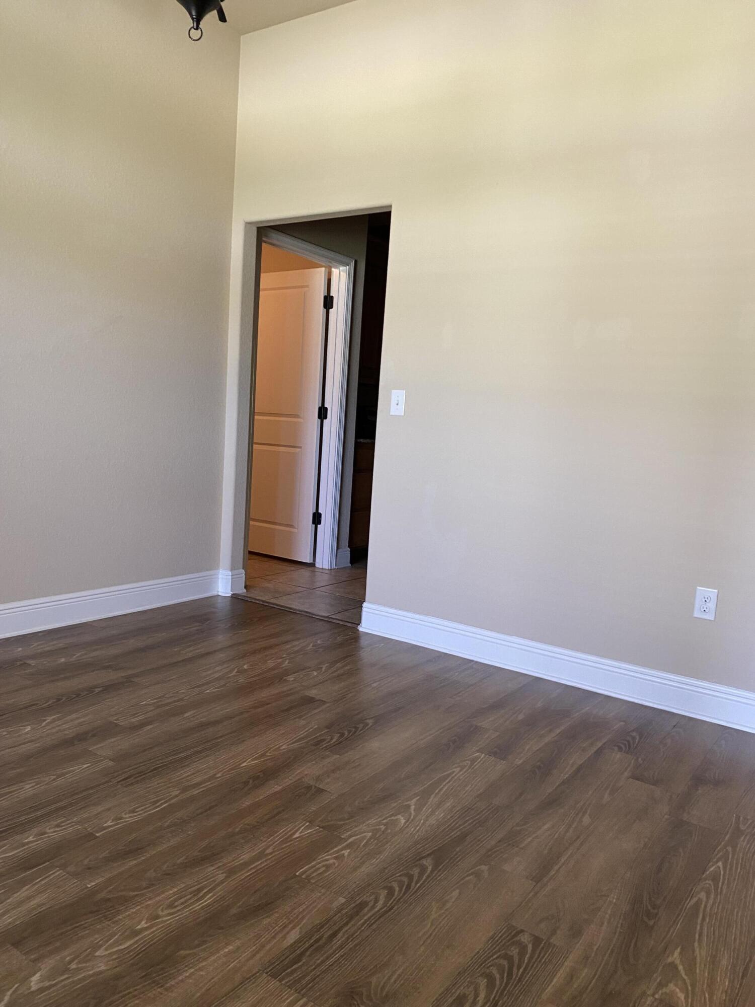 FOX VALLEY - Residential Lease