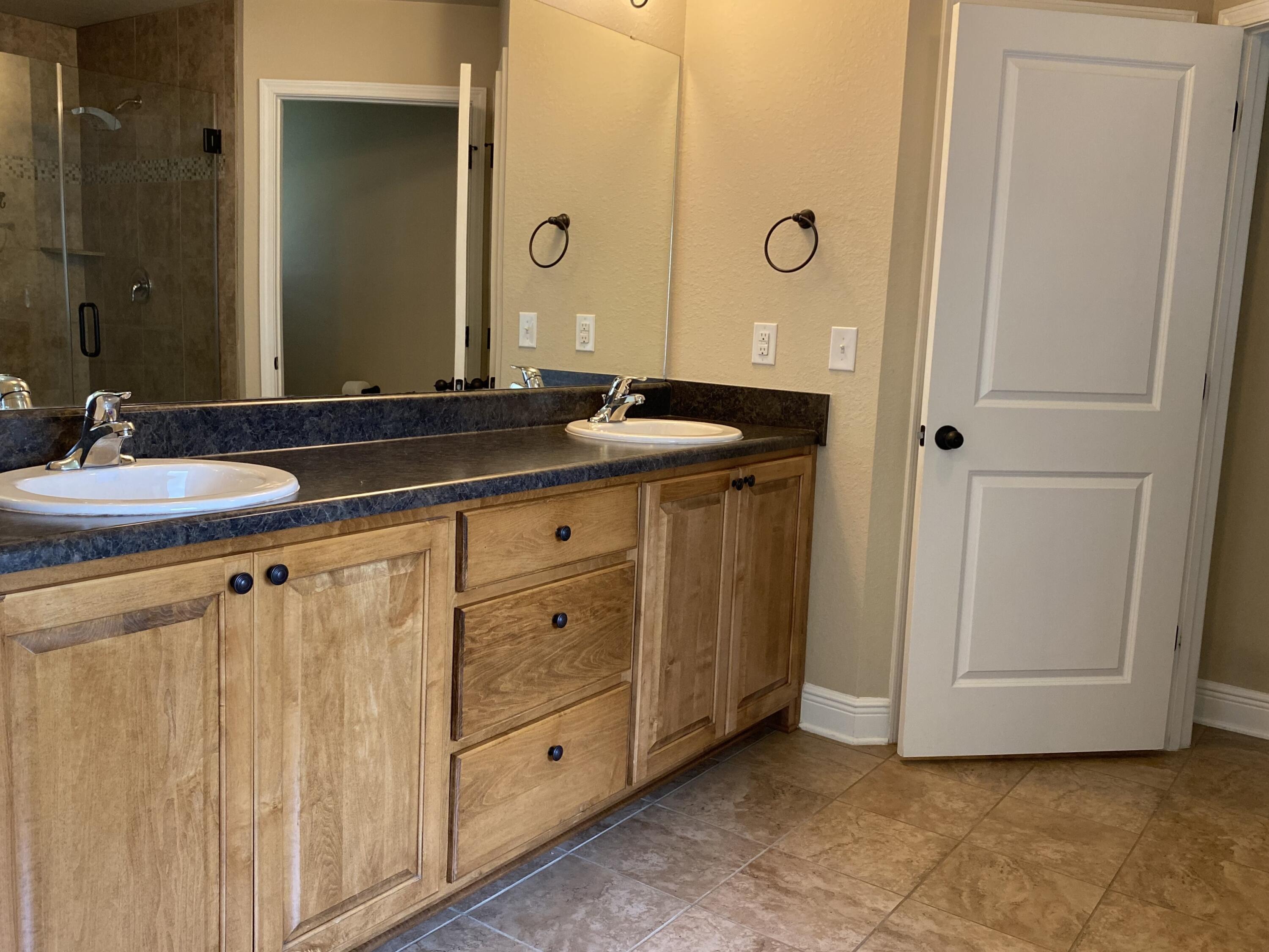 FOX VALLEY - Residential Lease