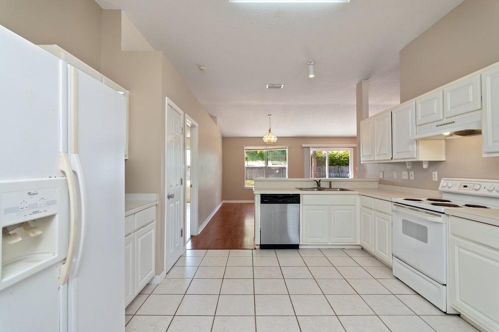 SUGAR CREEK S/D - Residential Lease