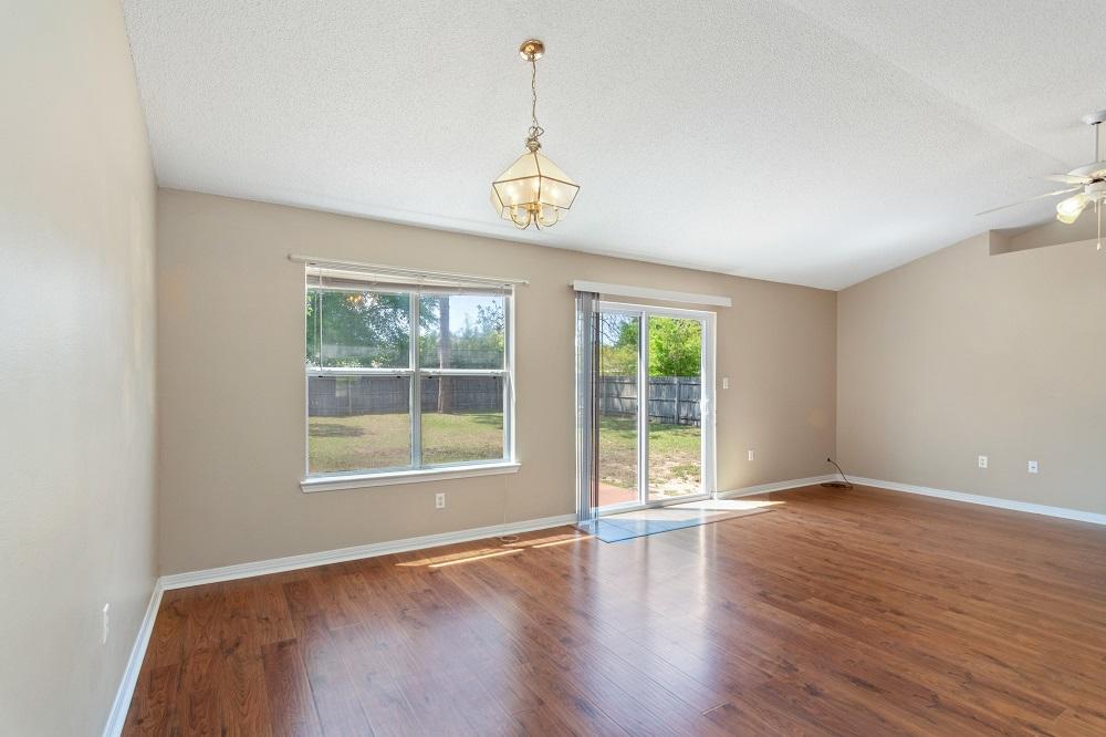 SUGAR CREEK S/D - Residential Lease