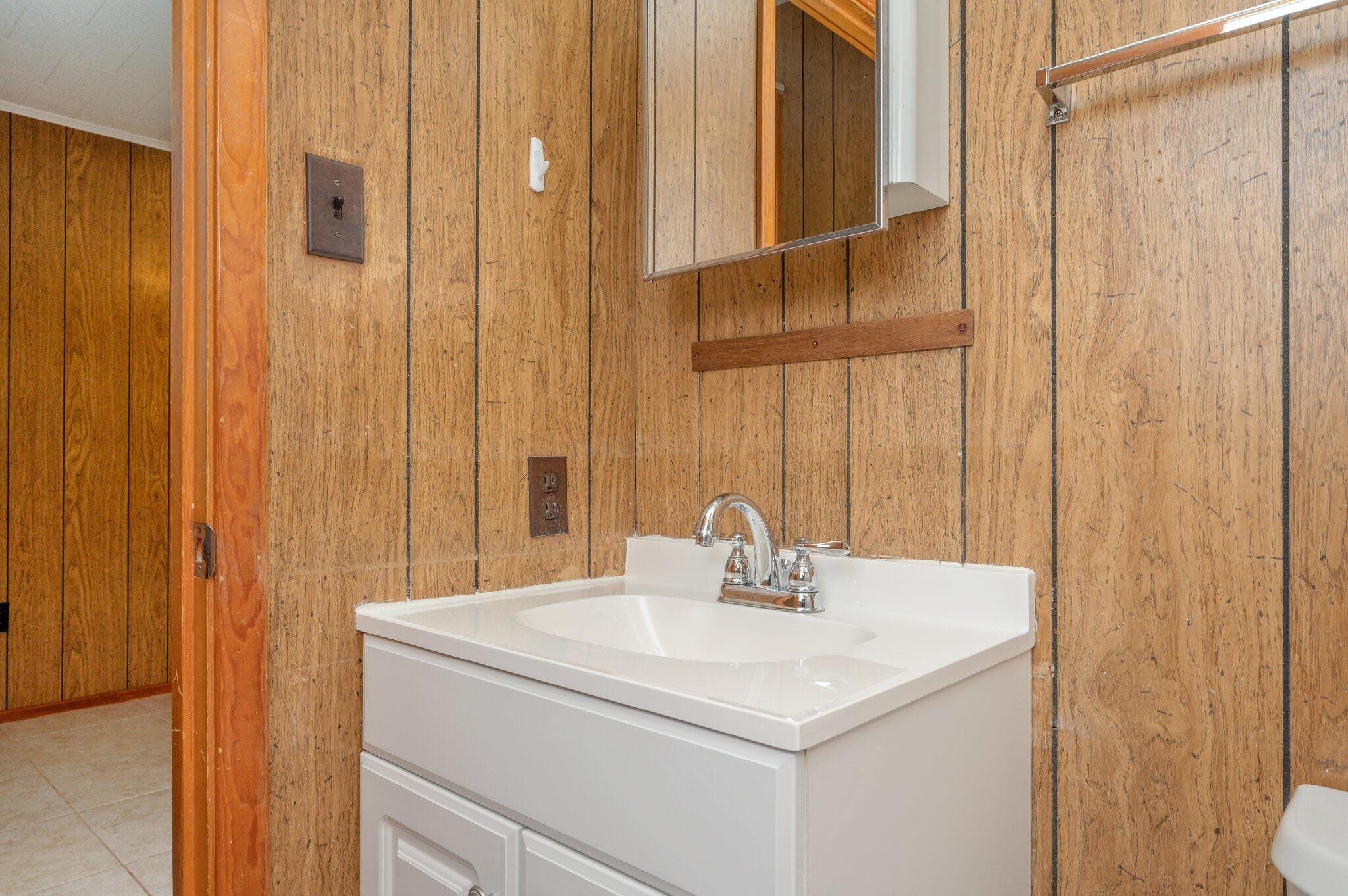 METES & BOUNDS - Residential Lease