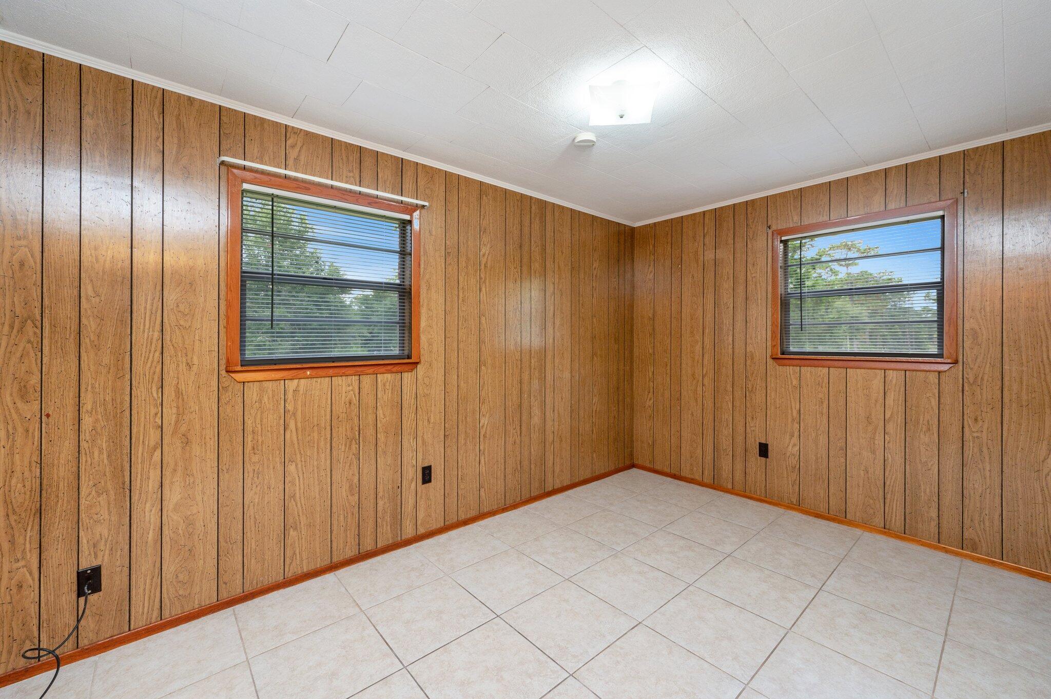 METES & BOUNDS - Residential Lease