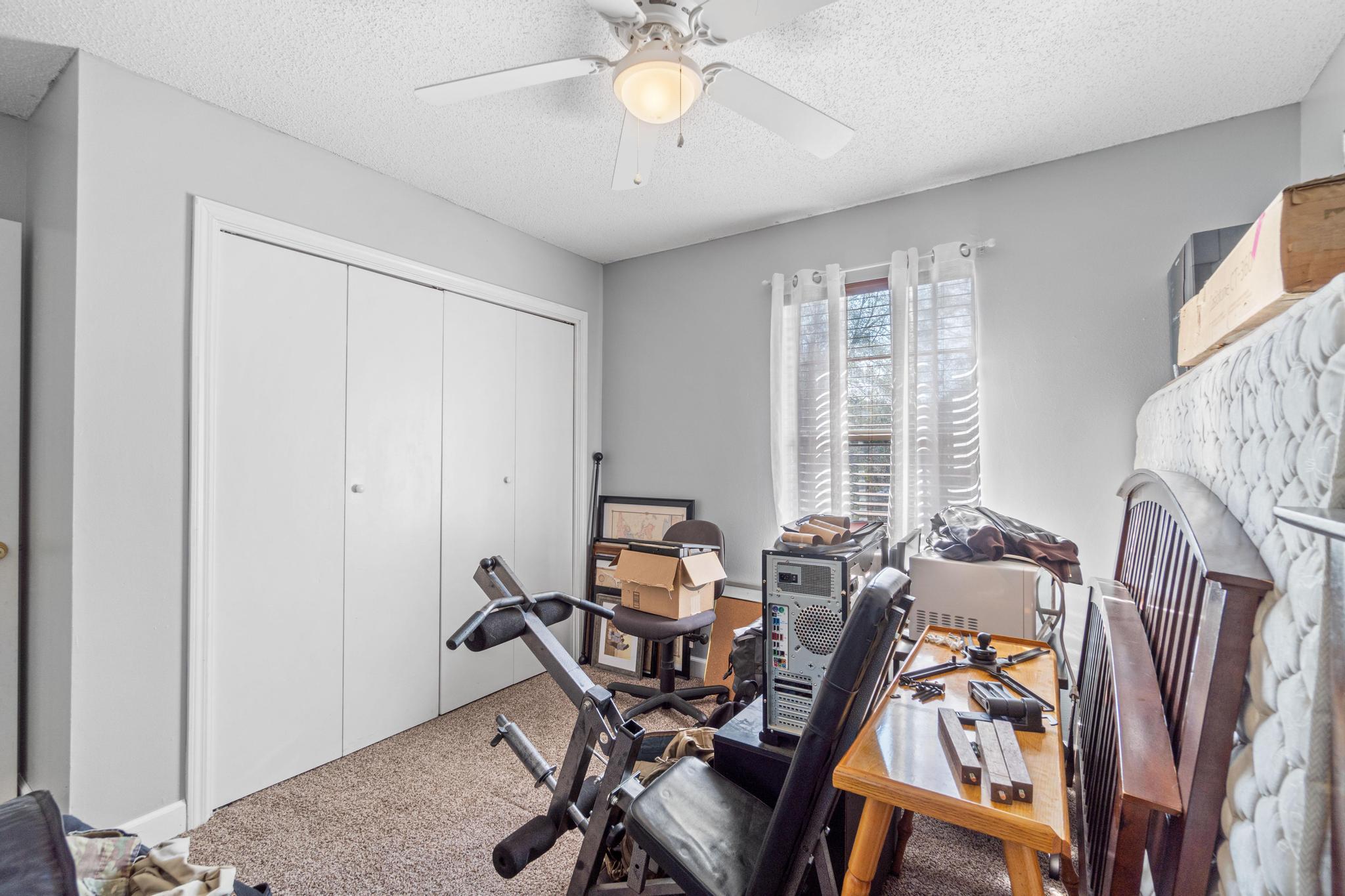 HOLLYROD PARK - Residential
