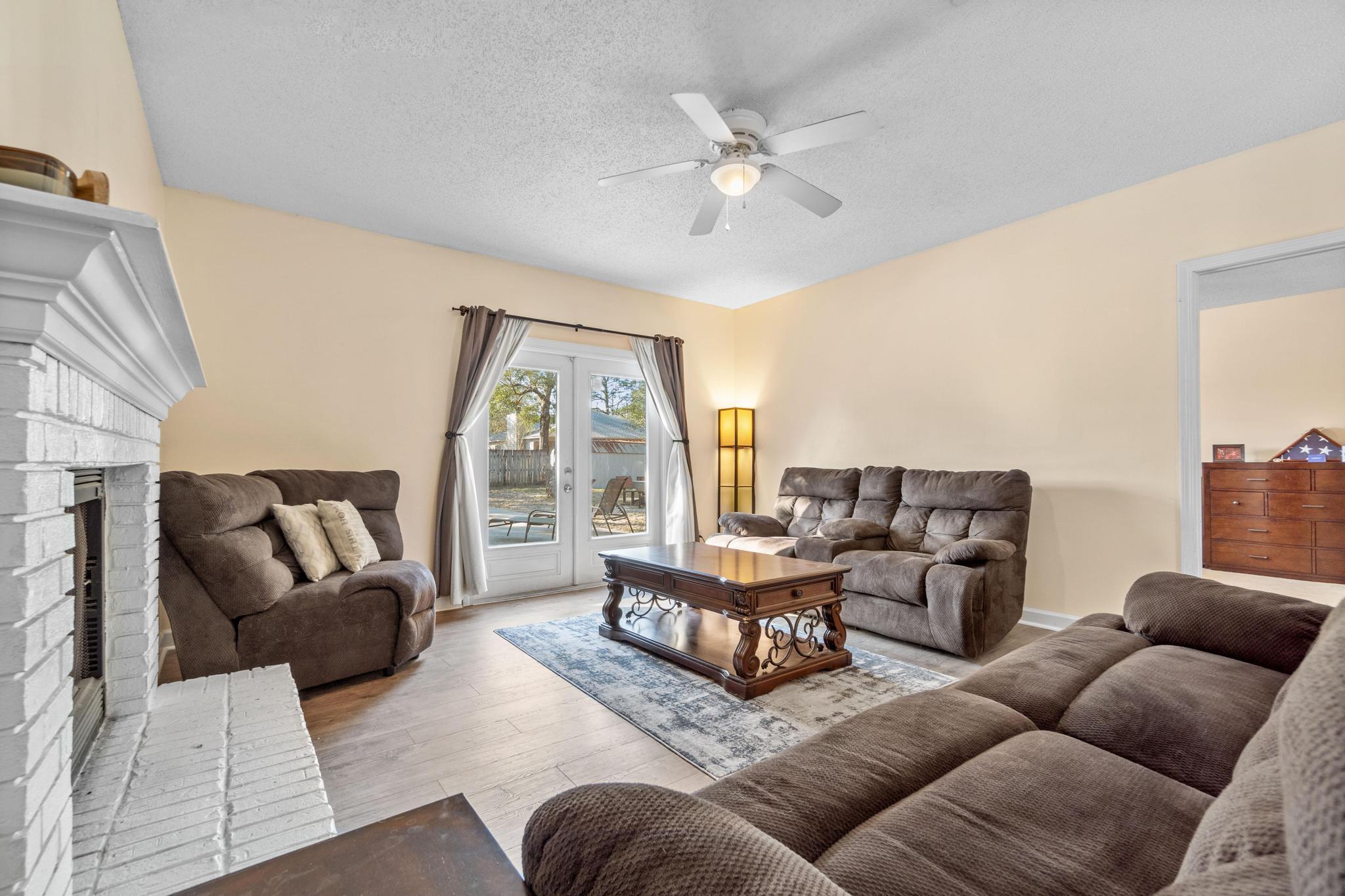 HOLLYROD PARK - Residential
