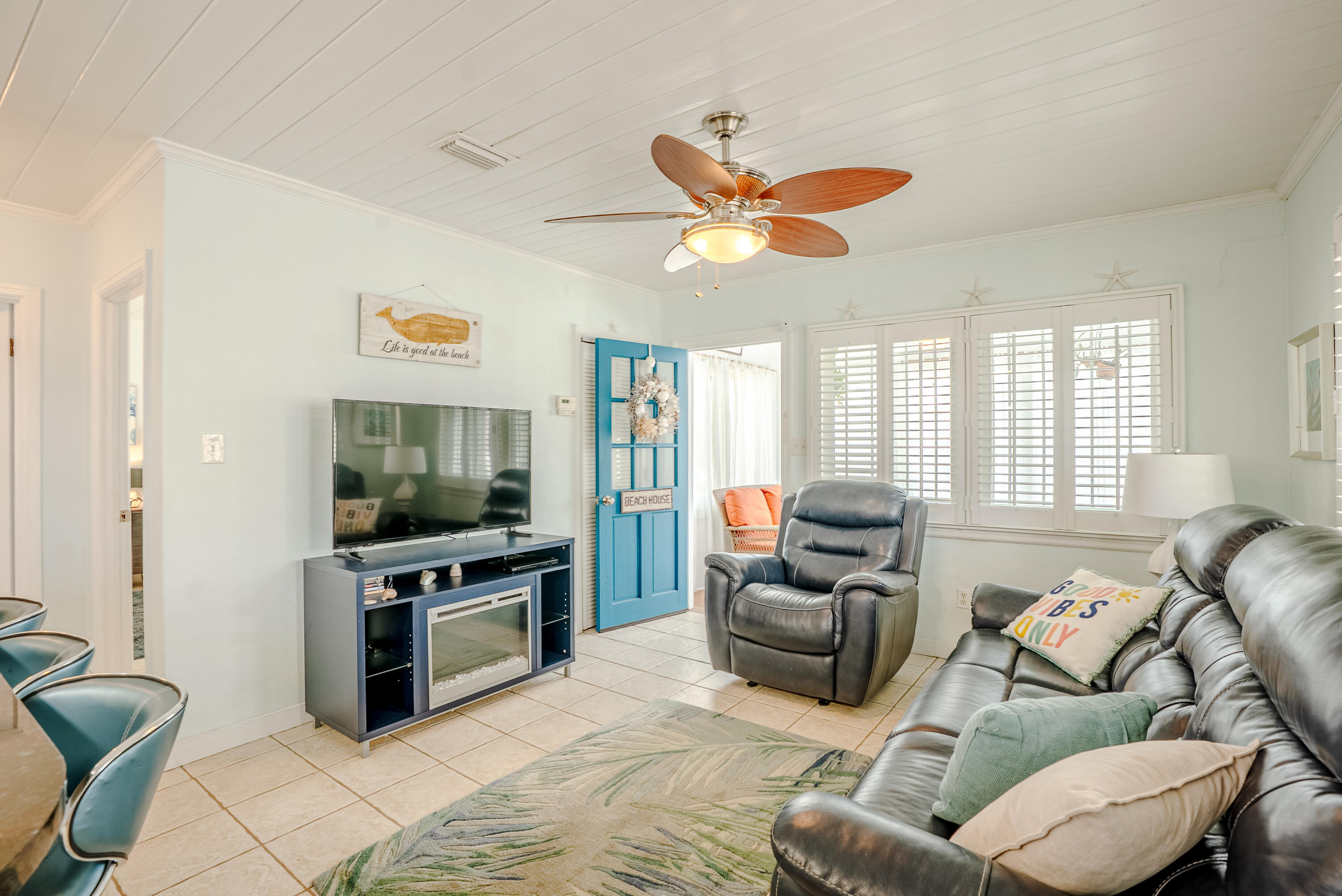 LAGUNA BEACH - Residential