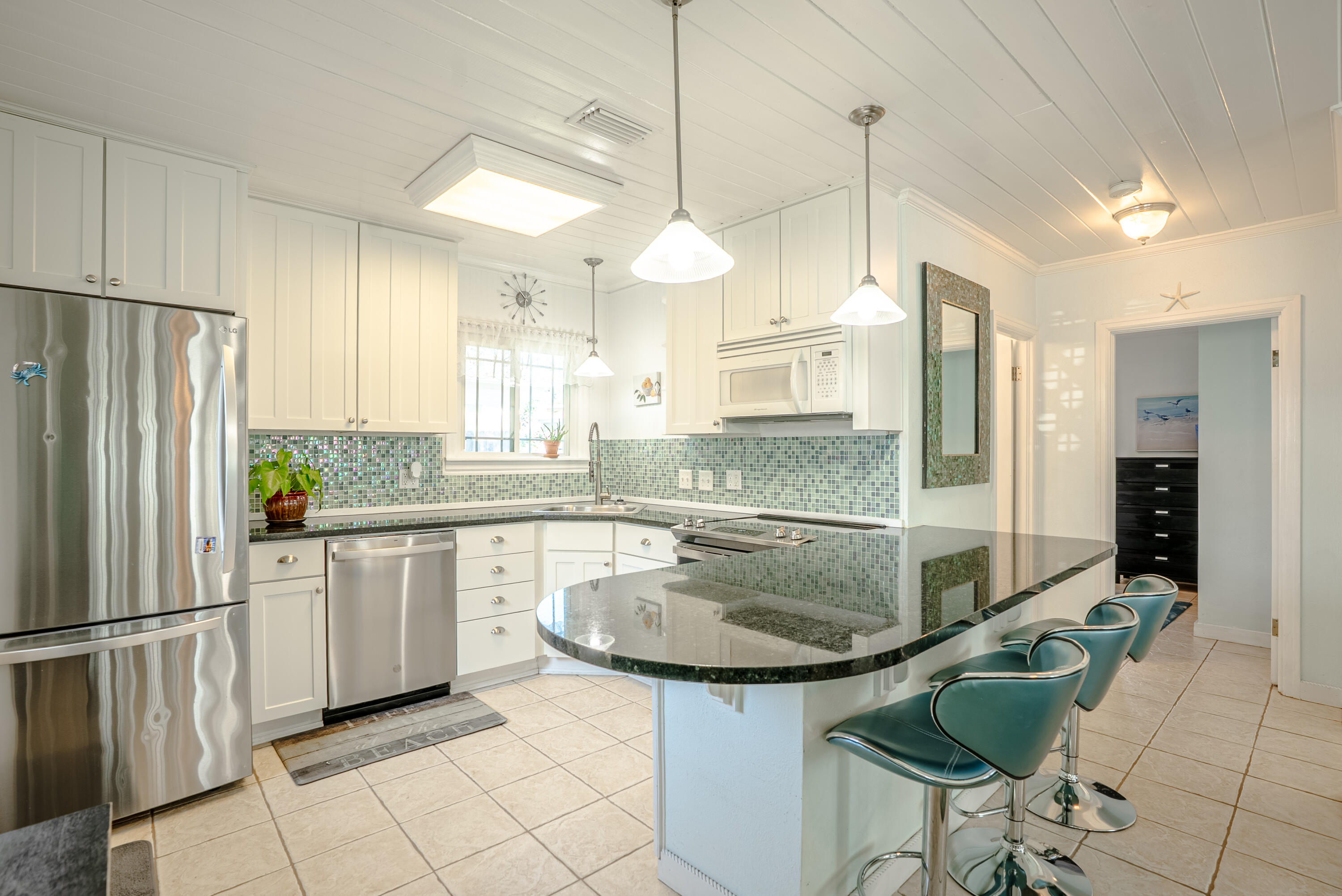 LAGUNA BEACH - Residential