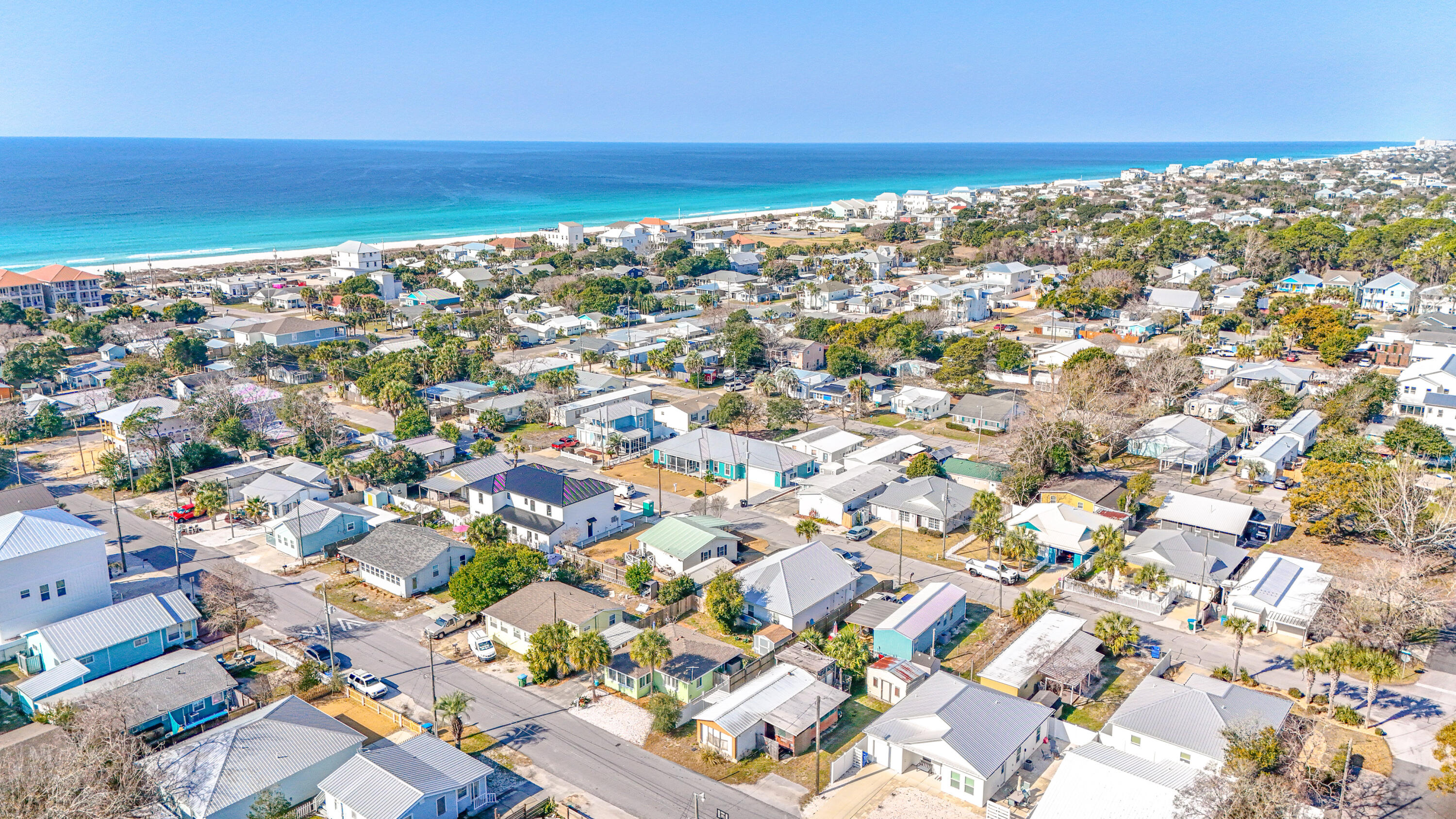 LAGUNA BEACH - Residential