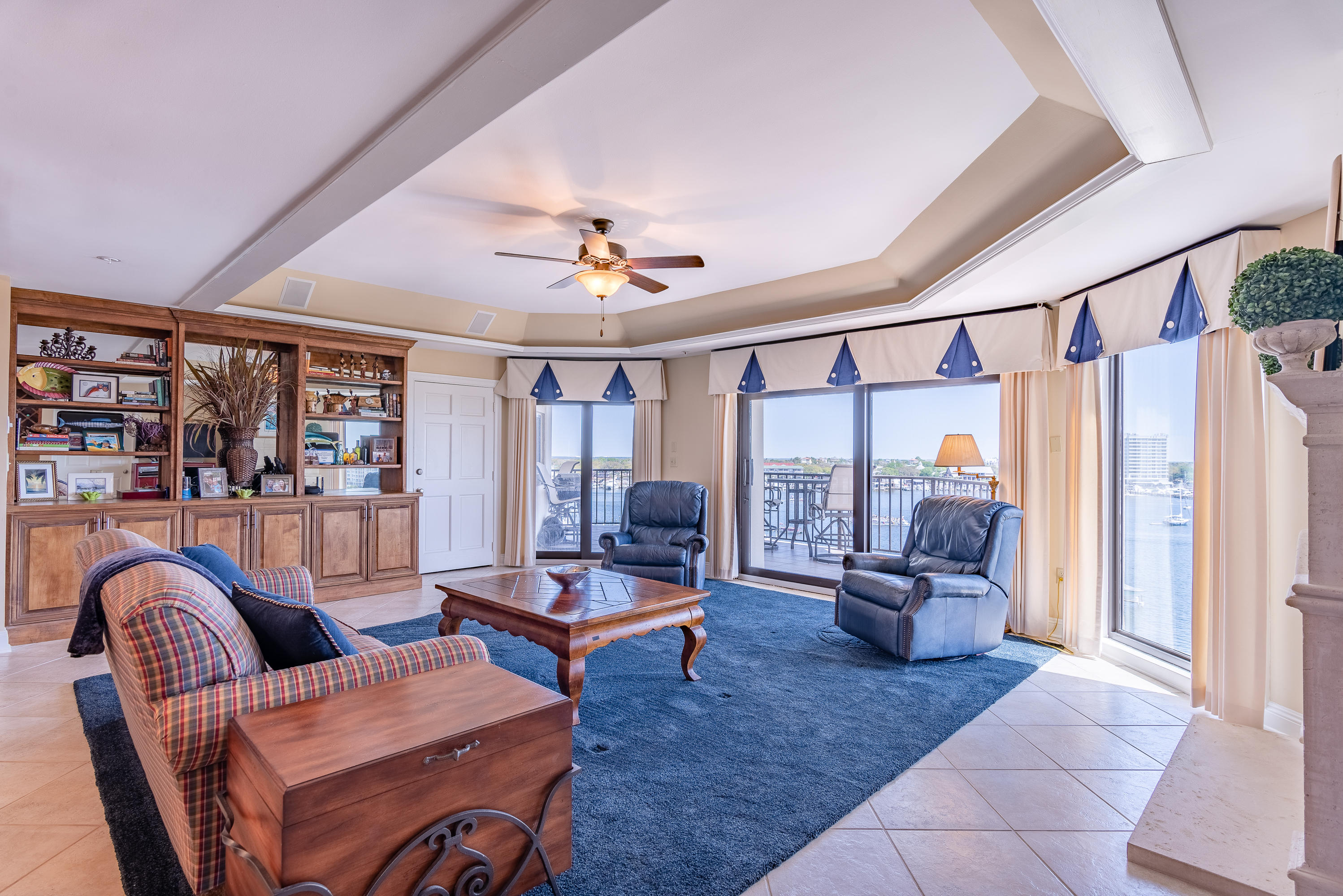WATERVIEW TOWERS YACHT CLUB - Residential