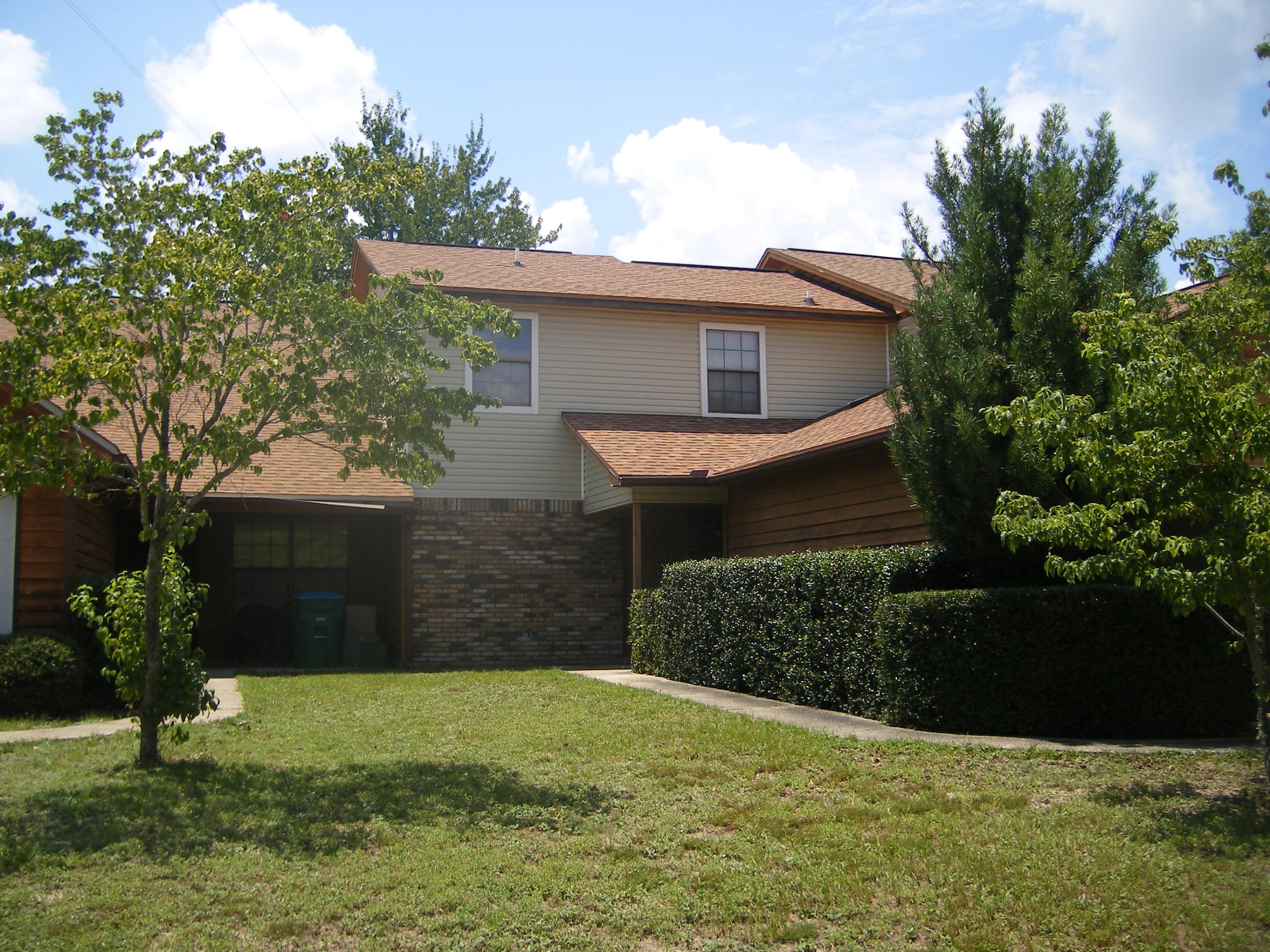SANDY LAKES ESTATES - Residential Lease