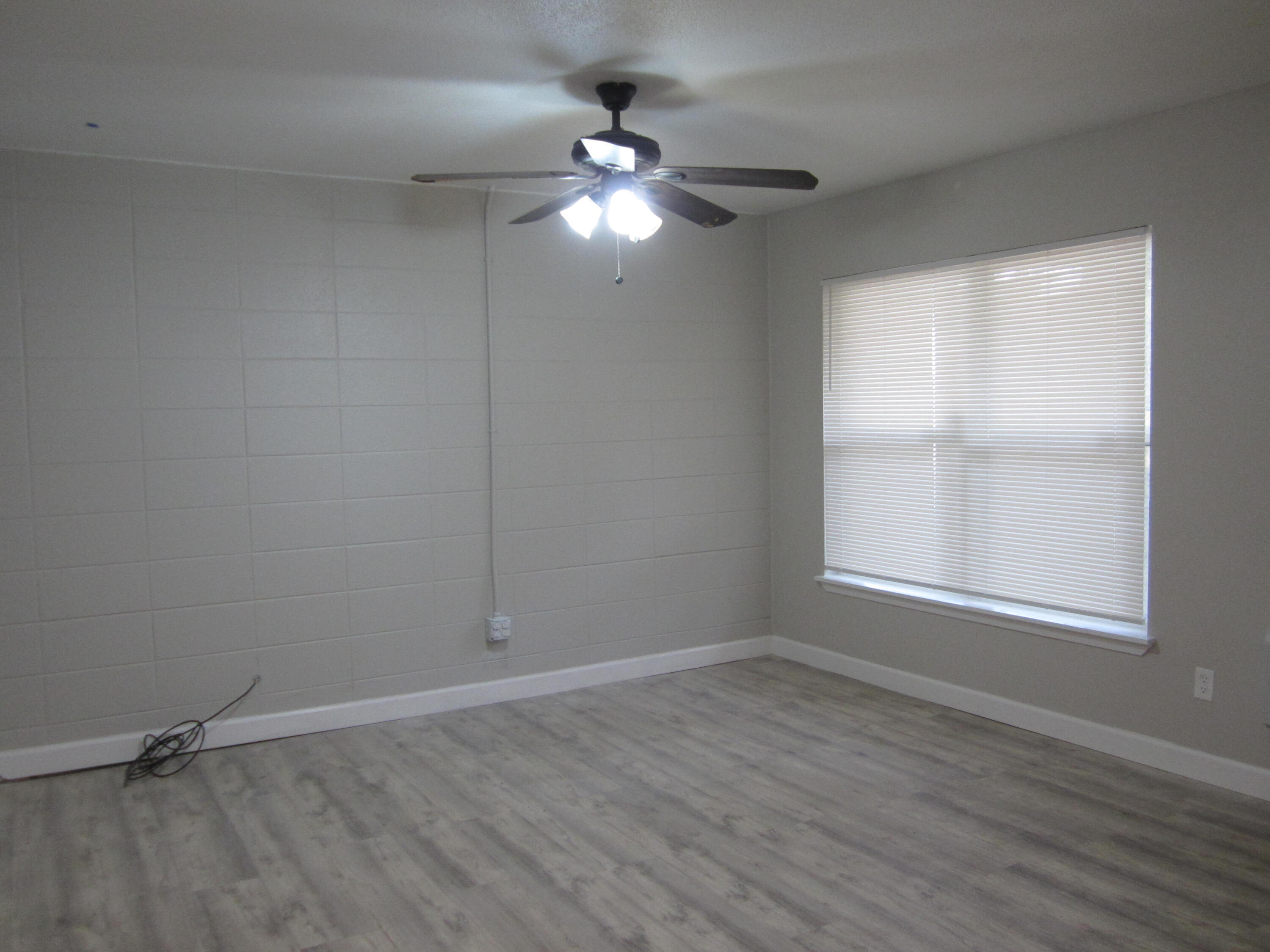 FW SE,EXCL EGLIN PWY (100330.02) - Residential Lease