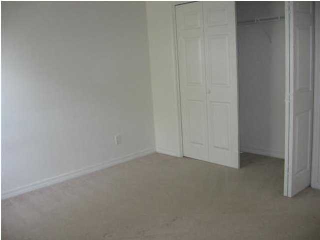 CLASSIC MANOR - Residential Lease