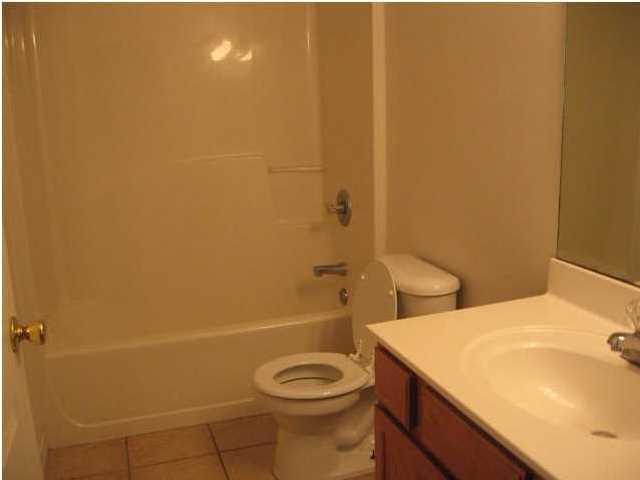 CLASSIC MANOR - Residential Lease