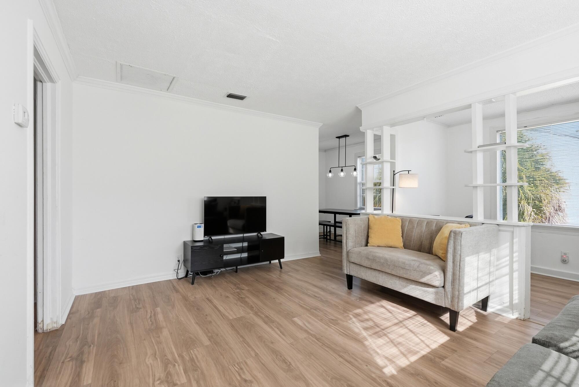 BAYVIEW HEIGHTS - Residential
