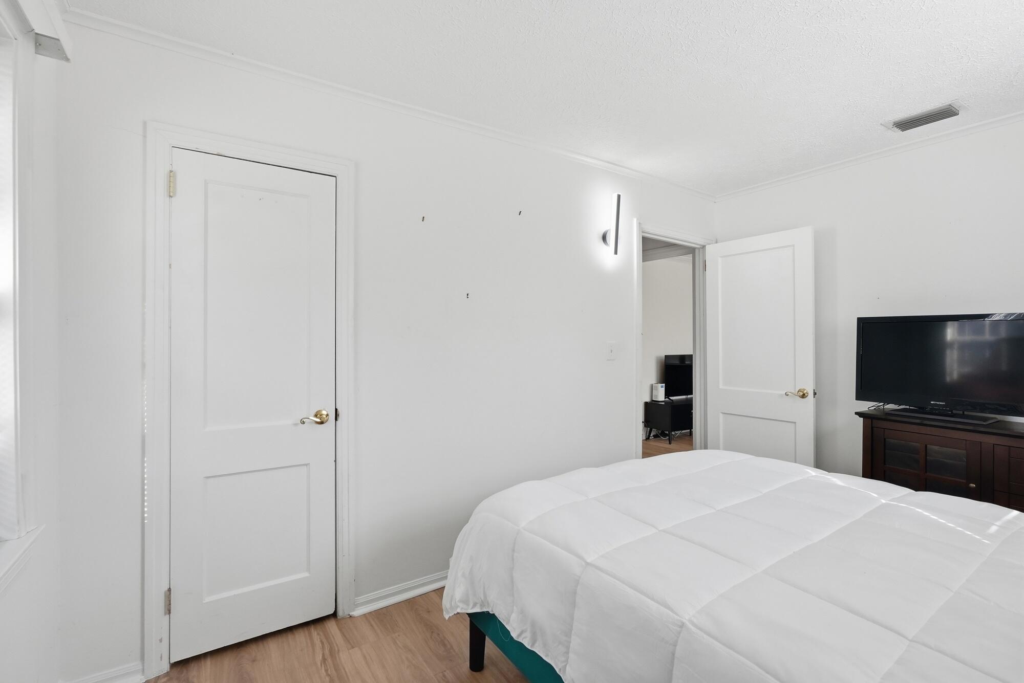 BAYVIEW HEIGHTS - Residential