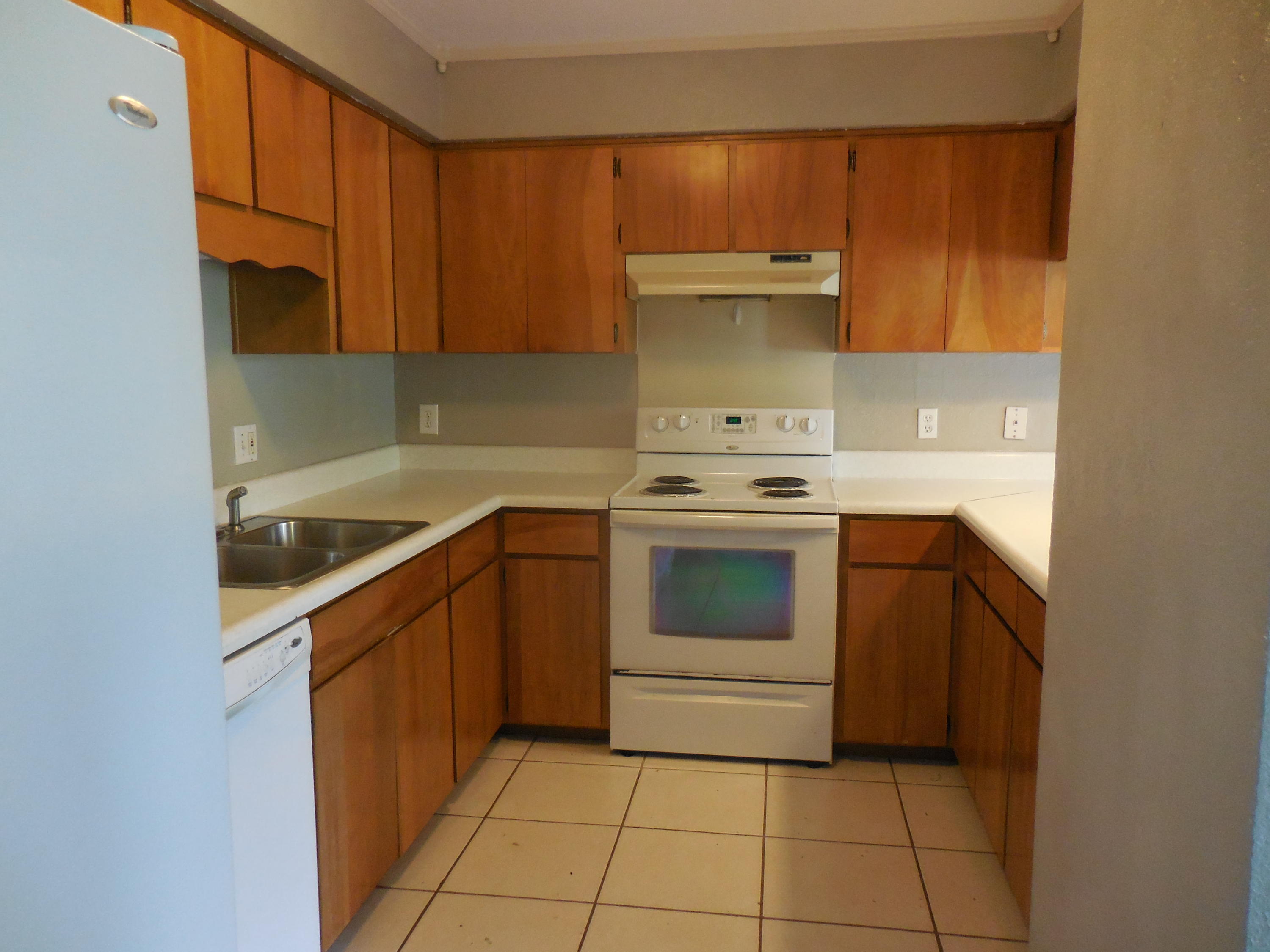 VALP P/C #6 W 25 FT OF LOT 5 ALL OF LOT 6 & E 25 FT OF LOT 7 BLK 51 - Residential Lease