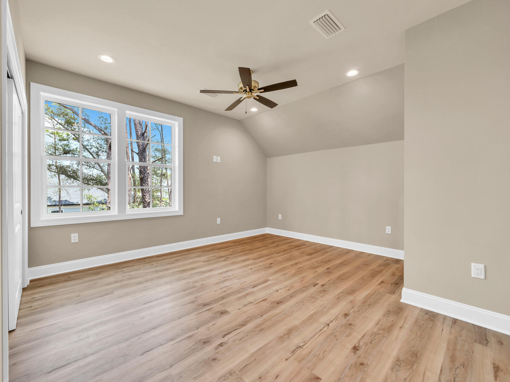 Deer Moss Creek - Residential