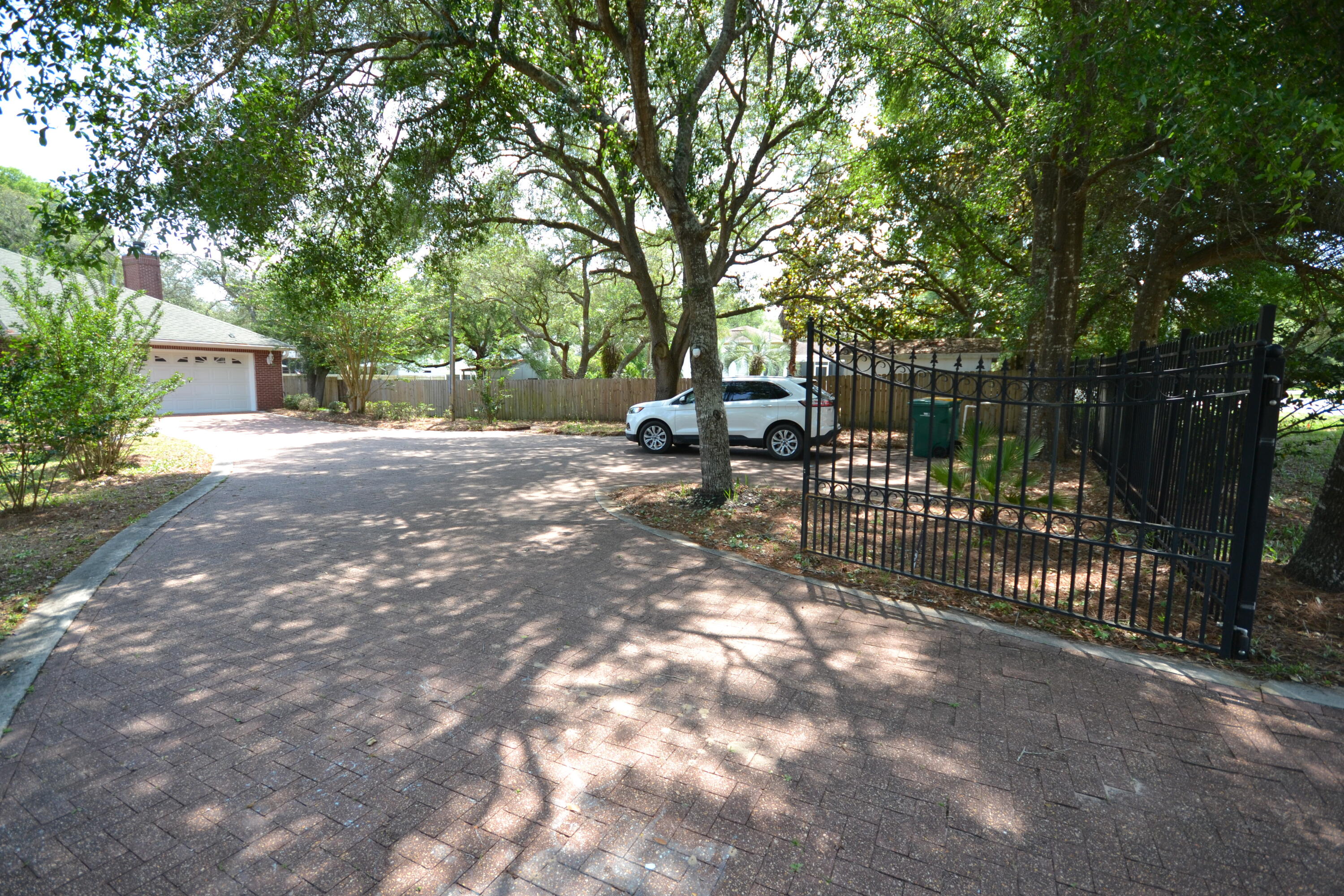 CAM ESTATES - Residential