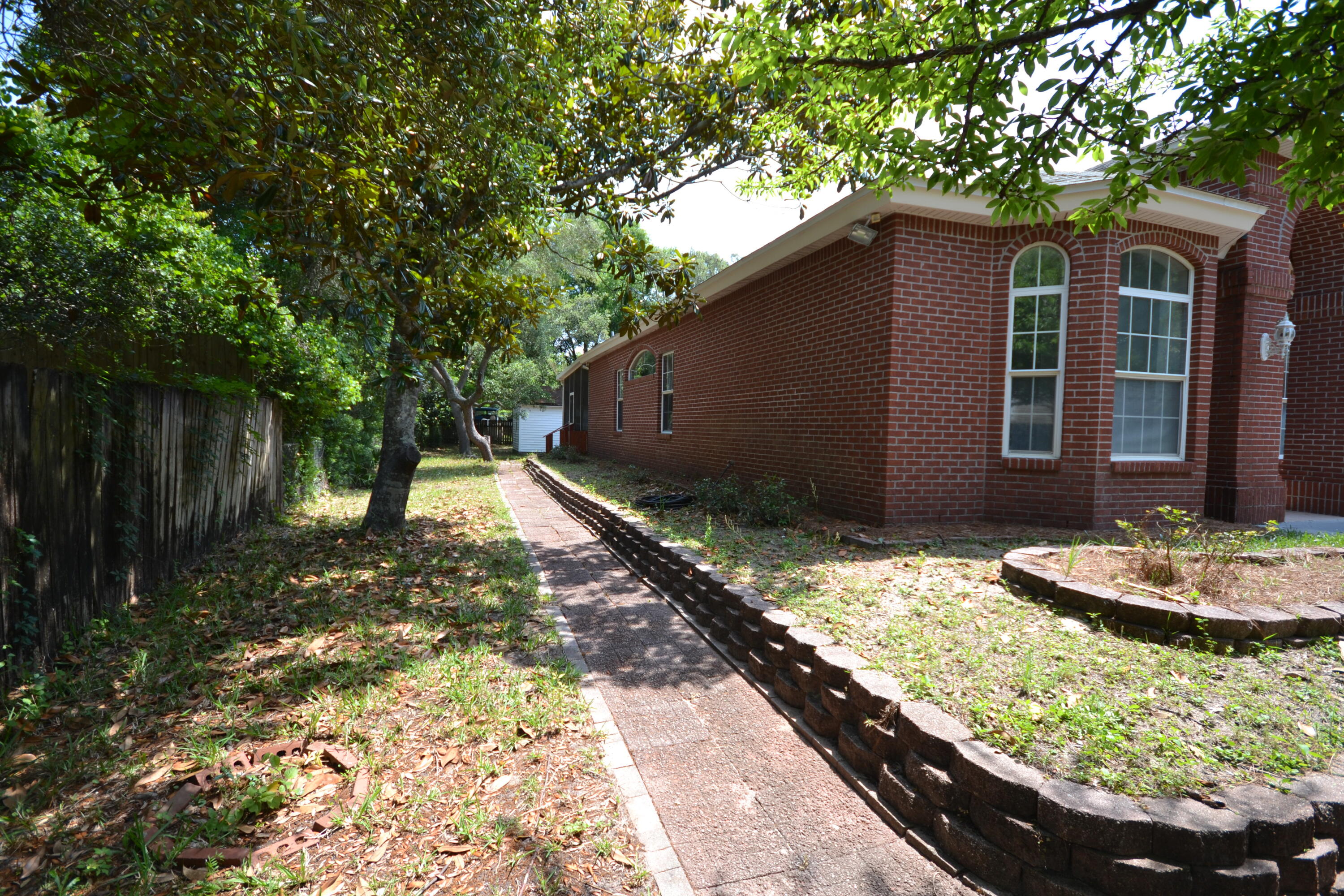 CAM ESTATES - Residential