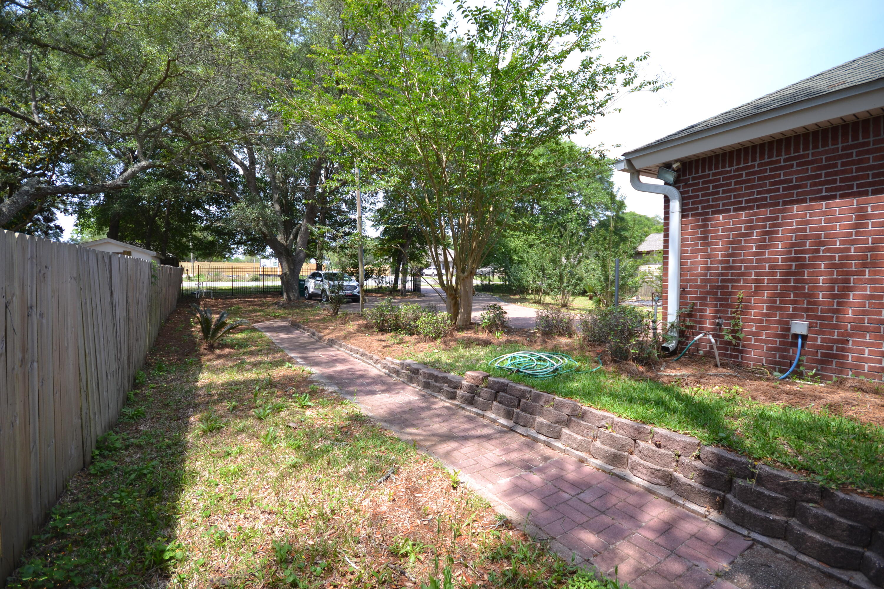 CAM ESTATES - Residential