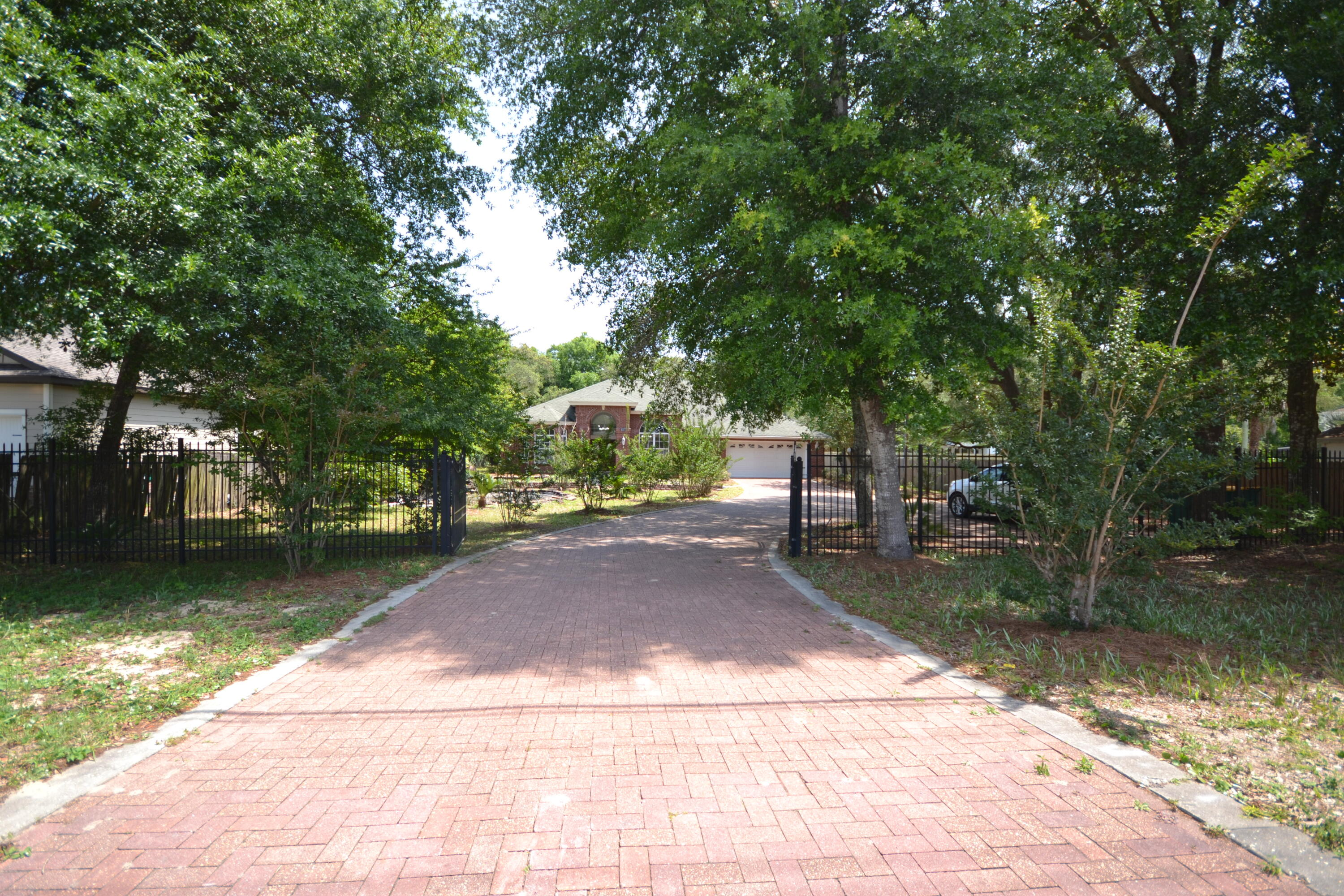 CAM ESTATES - Residential
