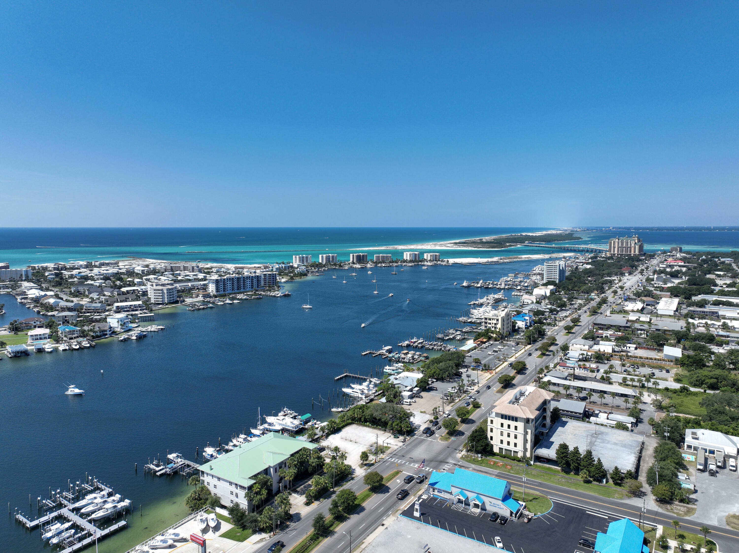 TRANQUIL HARBOR - Residential