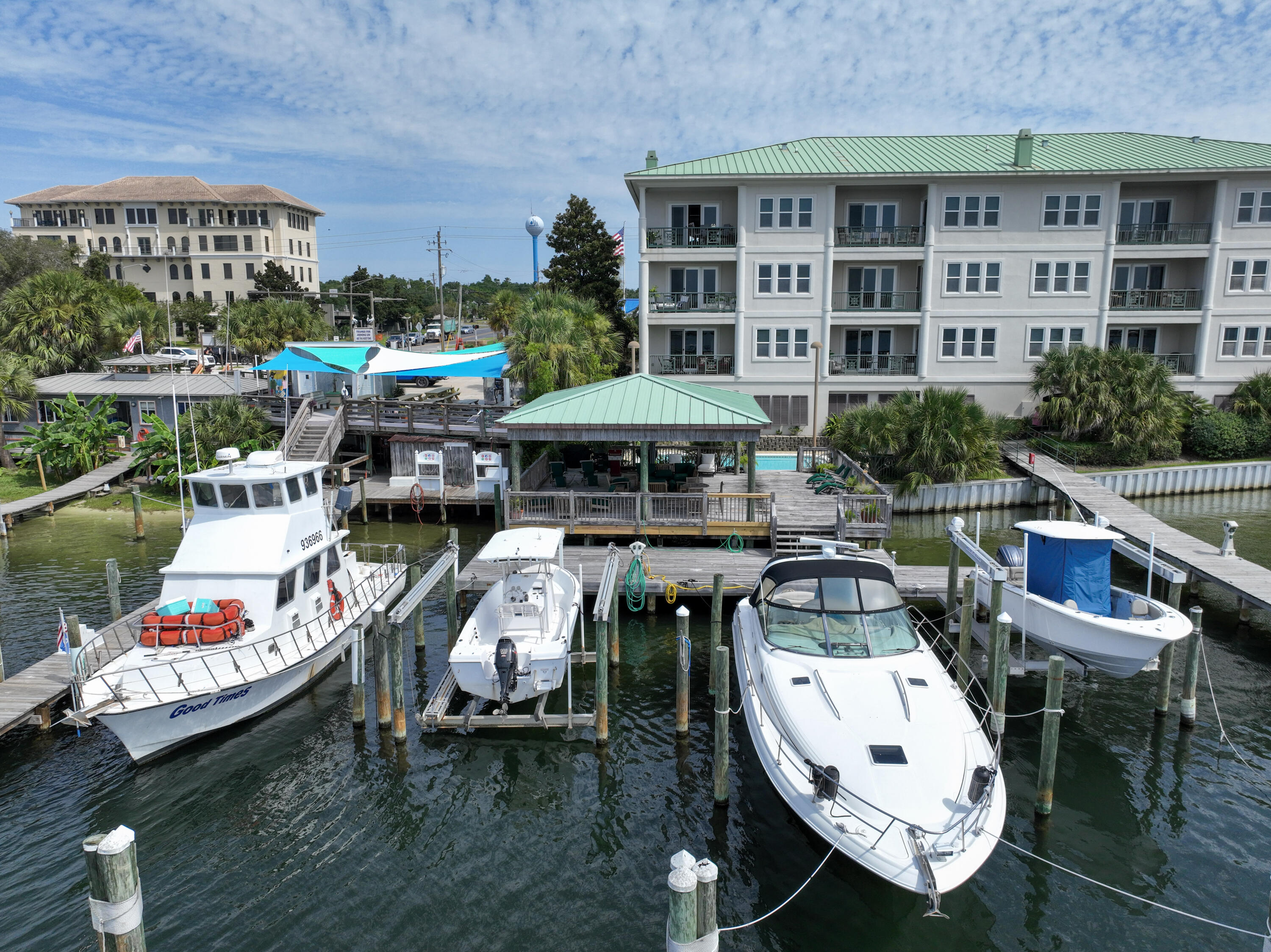 TRANQUIL HARBOR - Residential