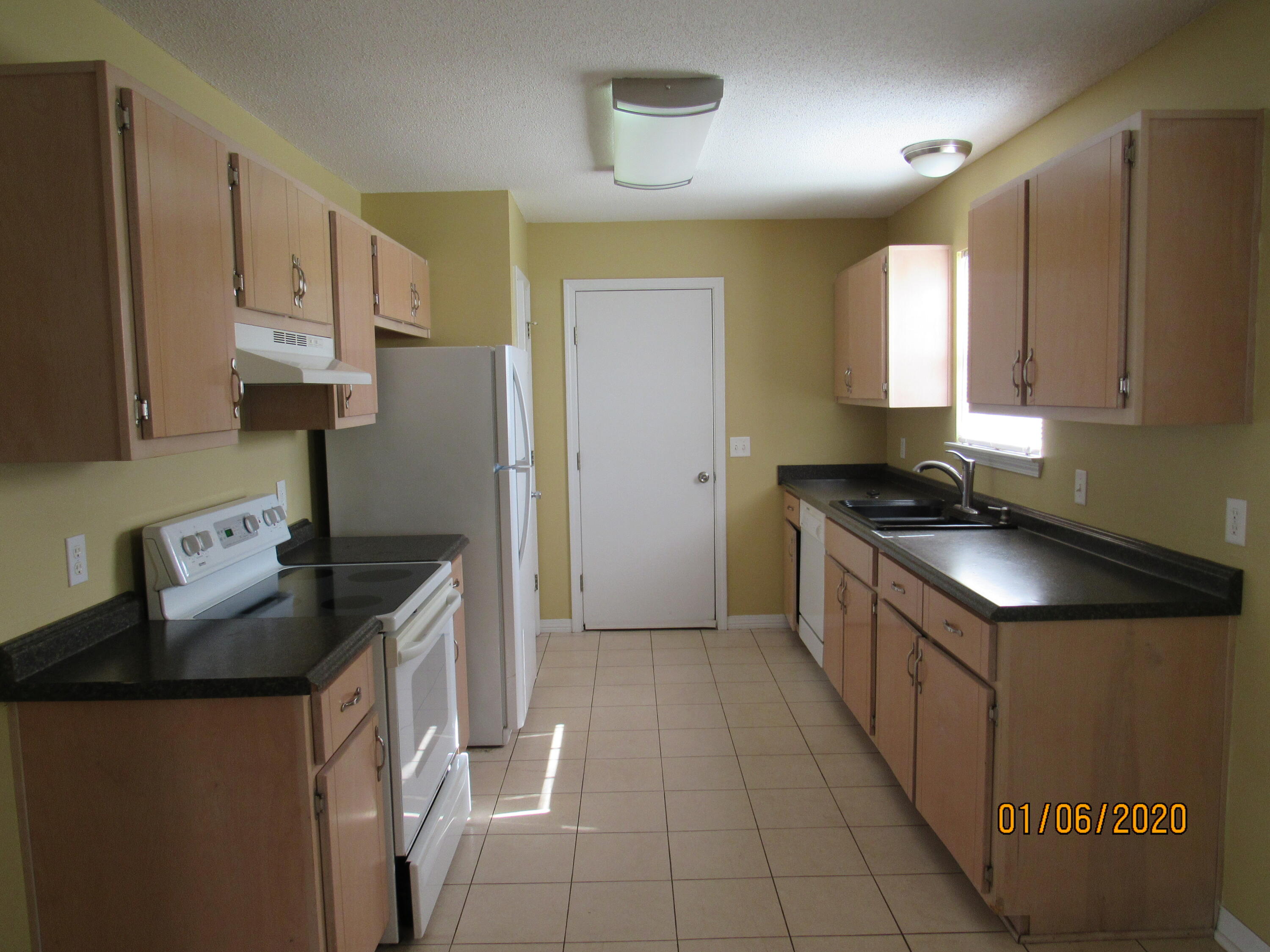 APLIN HEIGHTS S/D PH 1 - Residential Lease