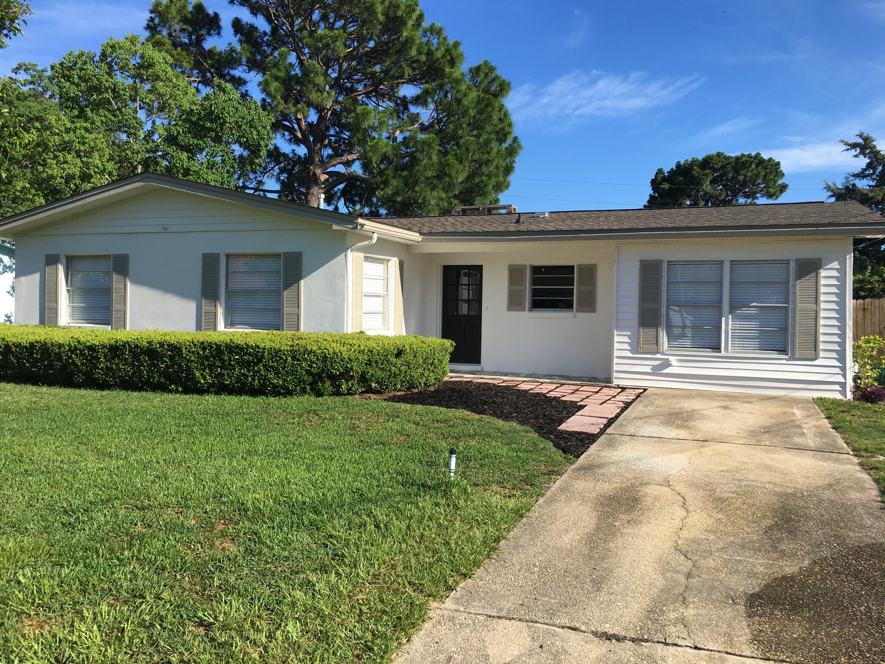 WINTHROP PLACE 1ST ADDN LOT 8 BLK A - Residential