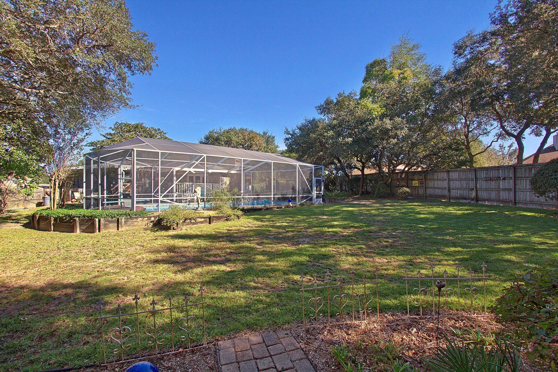 LAKE LORRAINE ESTATES 2 - Residential