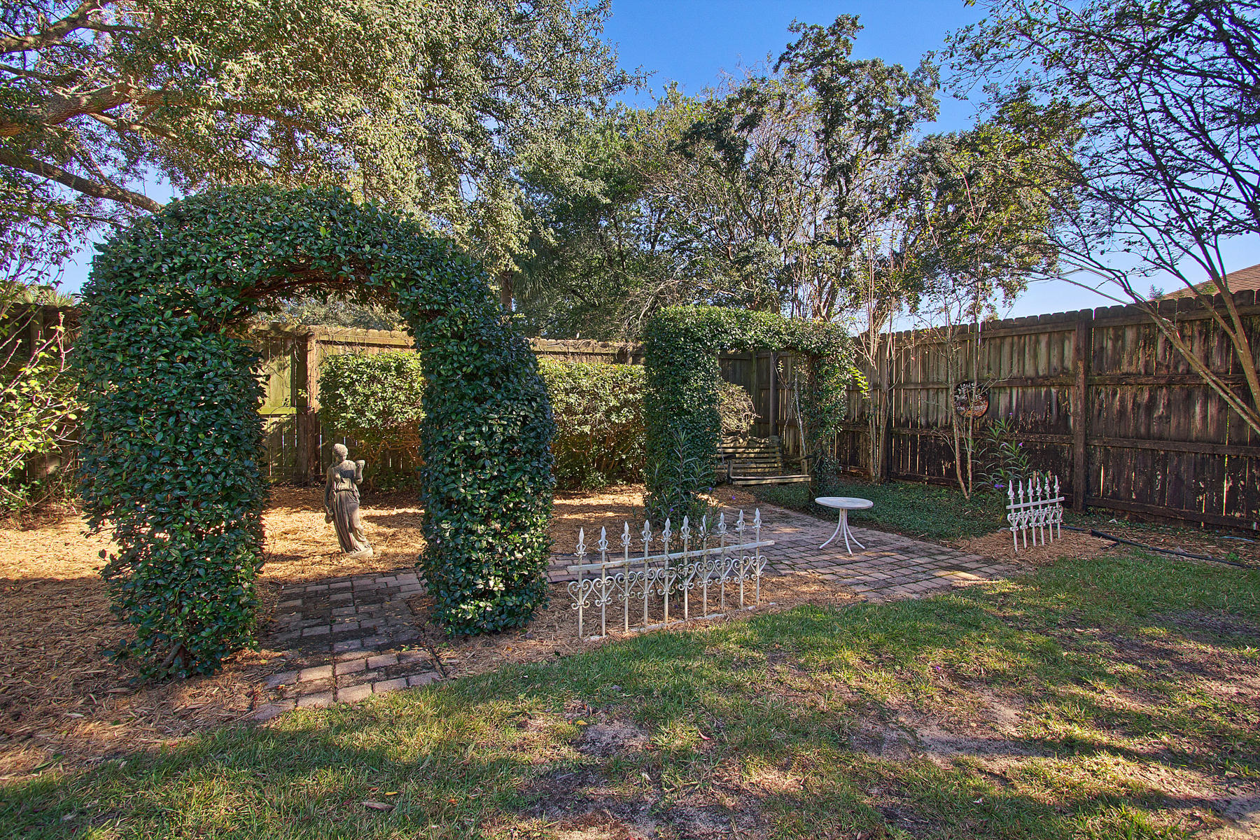 LAKE LORRAINE ESTATES 2 - Residential