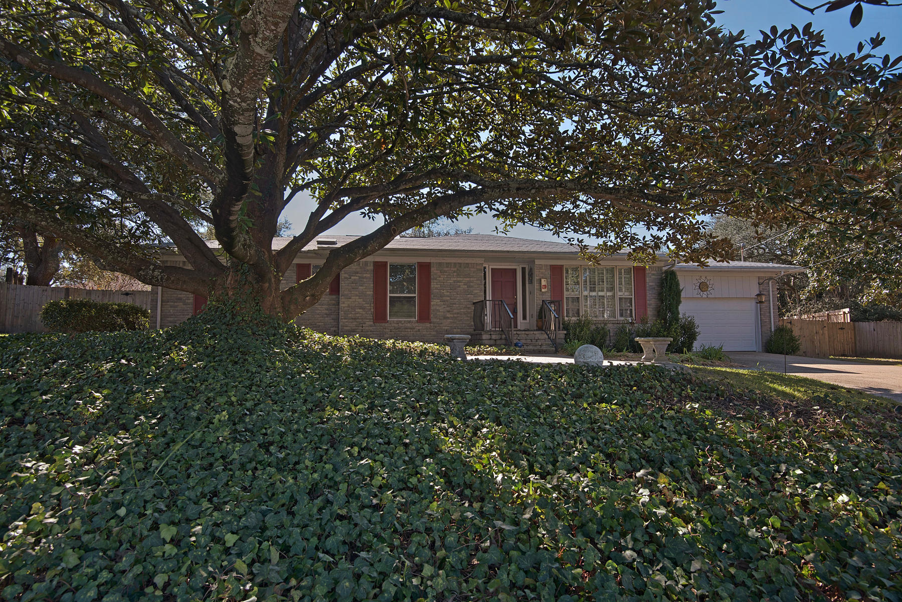 LAKE LORRAINE ESTATES 2 - Residential